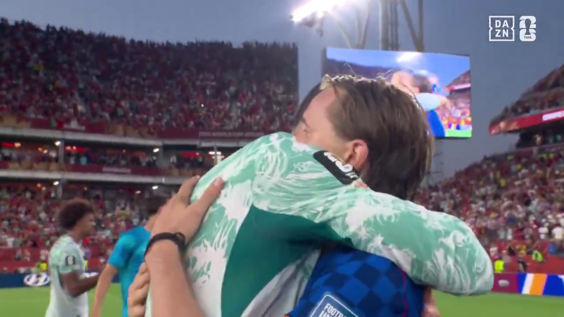 El sentido abrazo entre Cristiano Ronaldo y Luka Modric