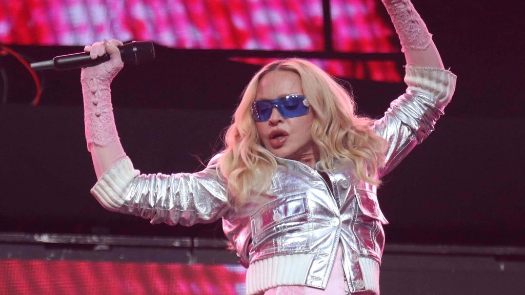 Madonna regresa siete años después con un álbum autobiográfico que dedica a su hija y a su exmarido Sean Penn