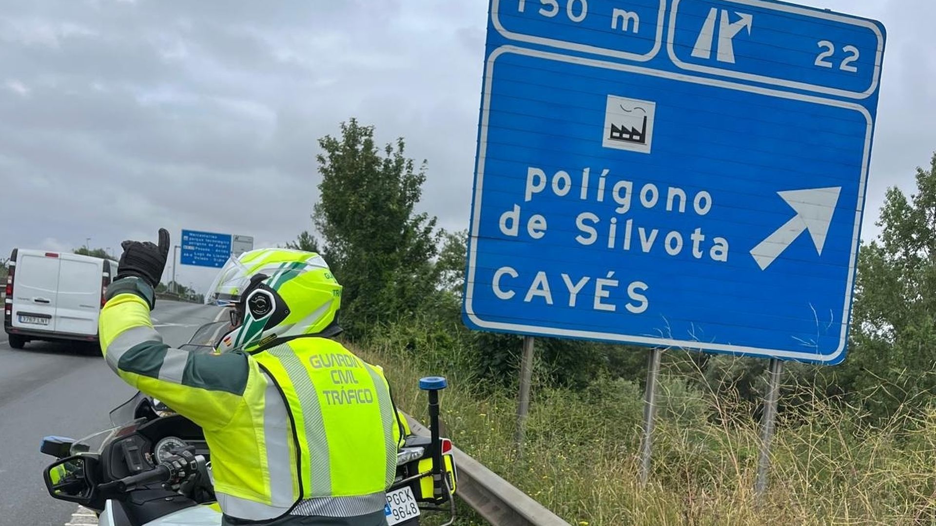 EuropaPress_7640650_agentes_guardia_civil_desvio_poligono_silvota_llanera (1) EuropaPress_7640650_agentes_guardia_civil_desvio_poligono_silvota_llanera (1)