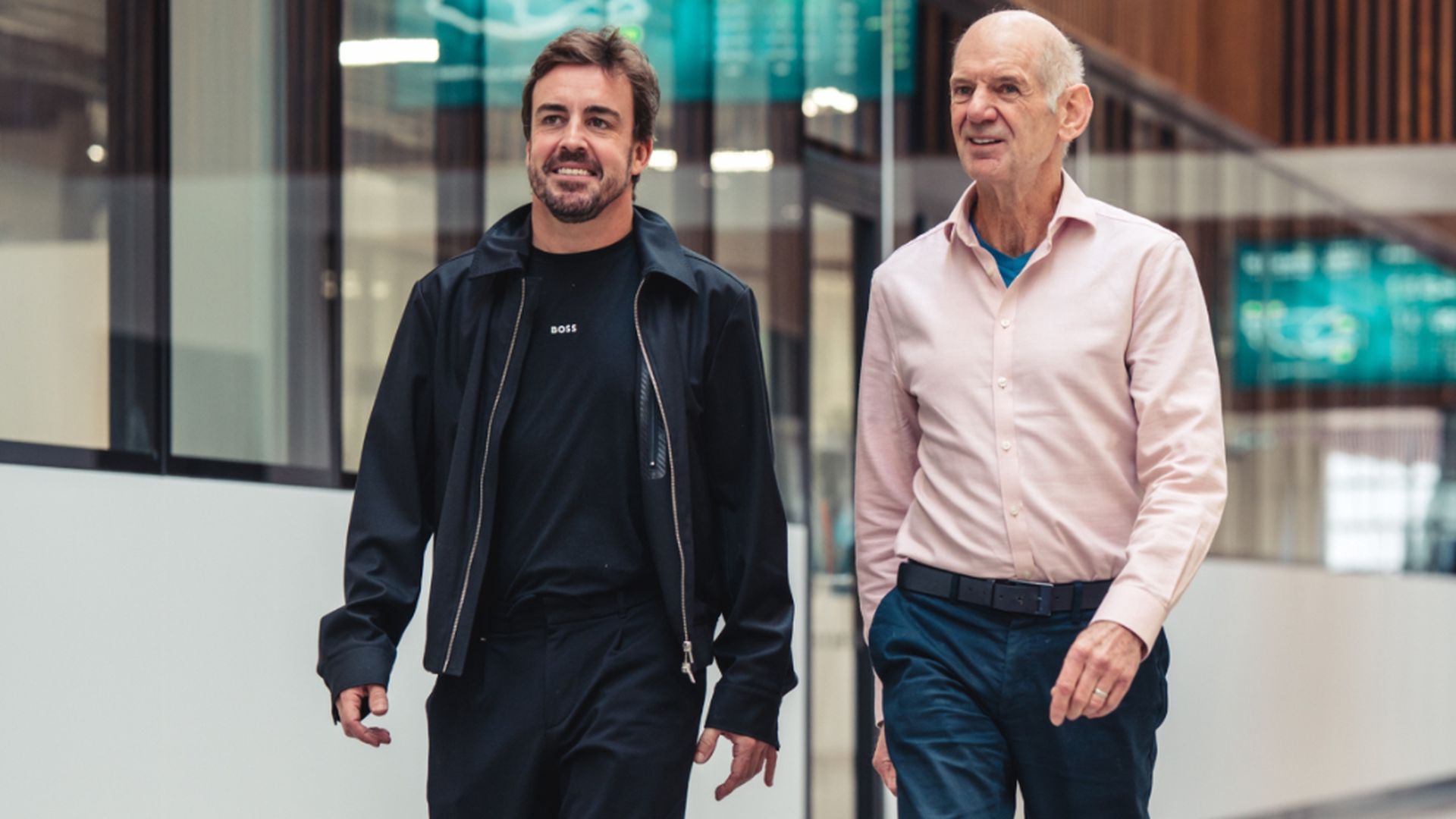 Fernando Alonso y Adrian Newey, en la fábrica de Aston Martin Fernando Alonso y Adrian Newey, en la fábrica de Aston Martin