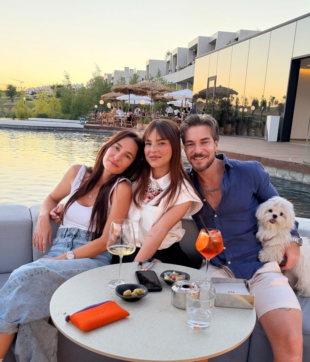 La foto de Marta Peñate, con su hermana y Tony Spina