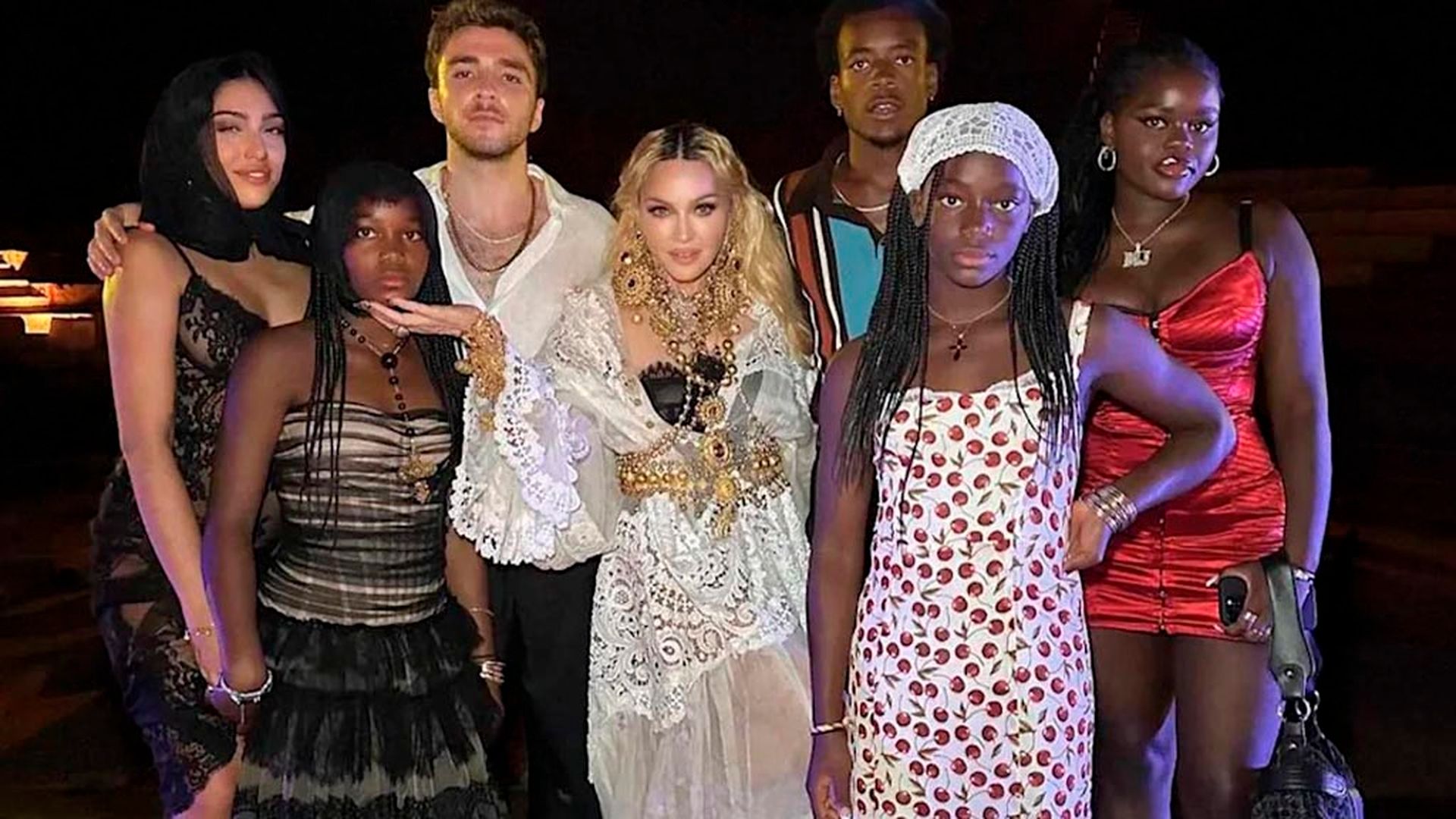 Madonna y sus seis hijos