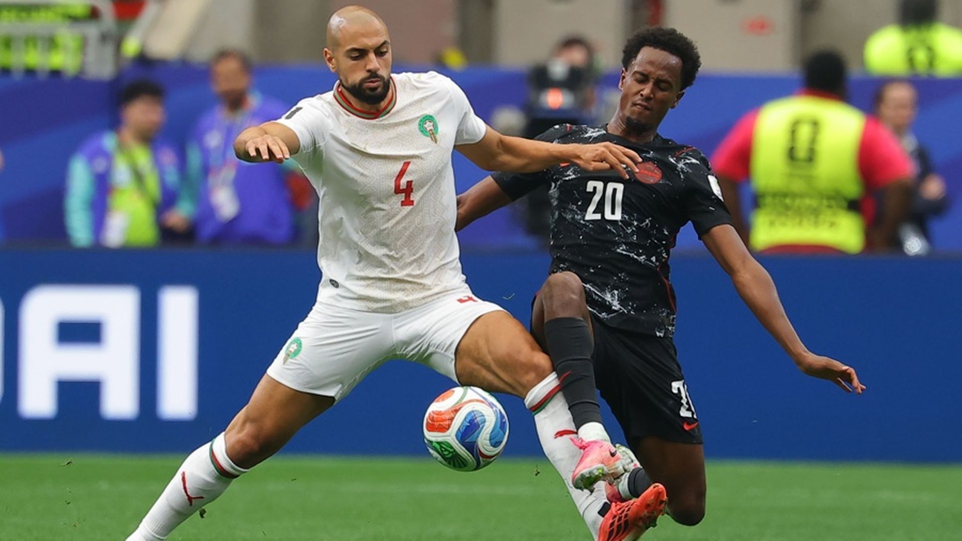 Sofyan Amrabat ante Canadá