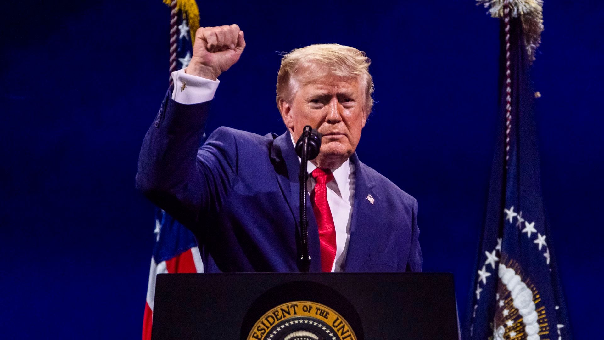 Donald Trump culmina el aniversario de EEUU entre fuegos artificiales y un nuevo llamamiento contra el comunismo Donald Trump culmina el aniversario de EEUU entre fuegos artificiales y un nuevo llamamiento contra el comunismo