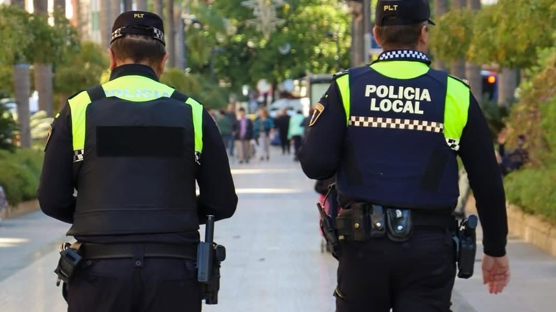 Dos agentes de la Policía Local de Torrente Dos agentes de la Policía Local de Torrente