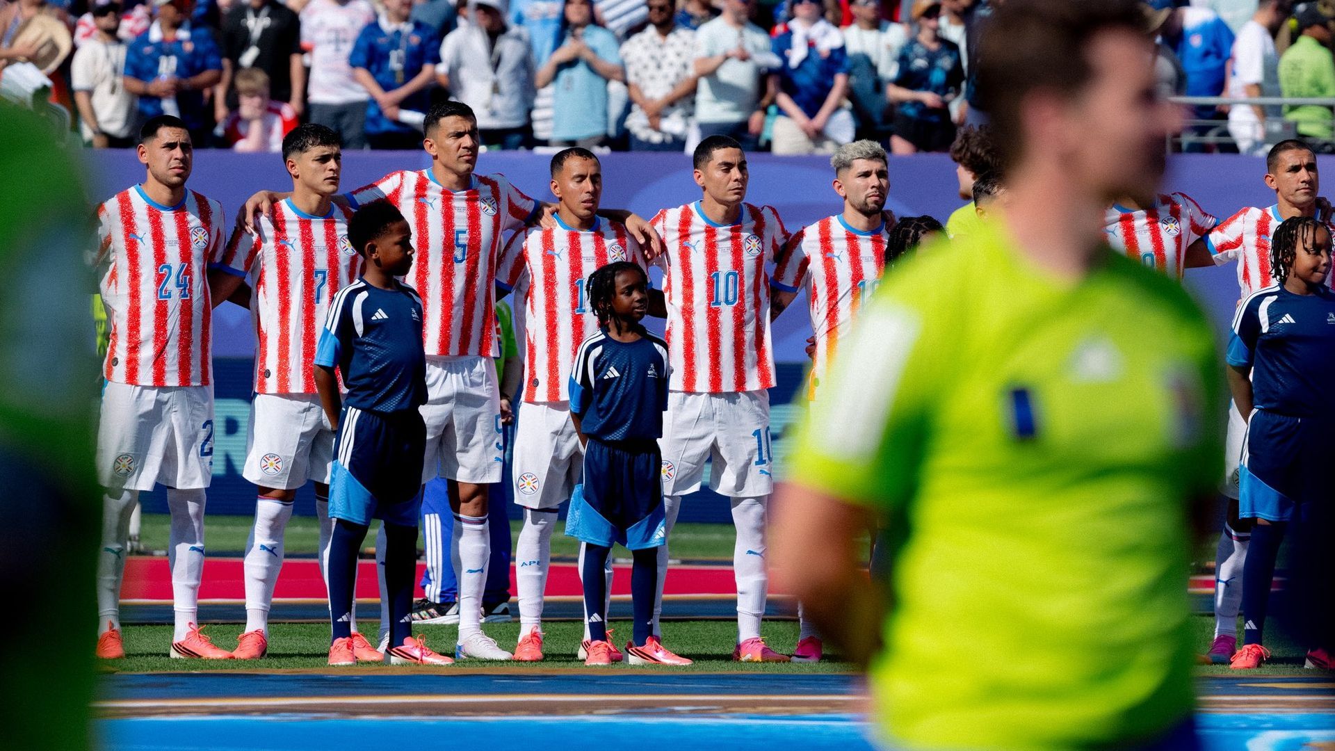 Los jugadores de Paraguay, antes del duelo ante Francia