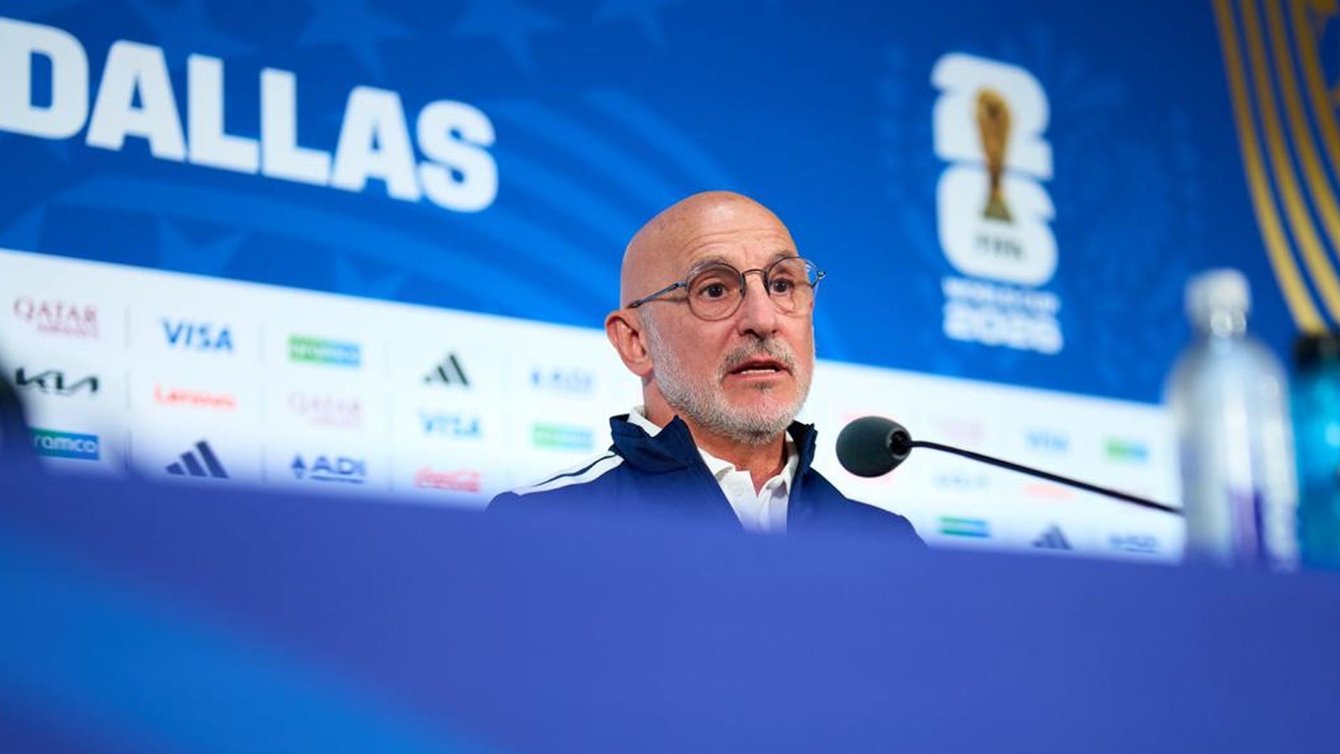 Luis de la Fuente en sala de prensa Luis de la Fuente en sala de prensa