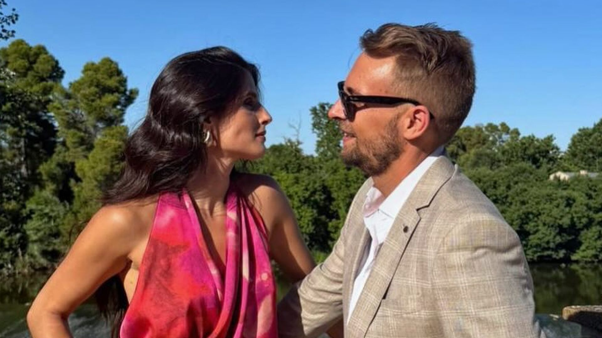 María Sánchez y José María Almoguera en la boda de Suso y Marieta