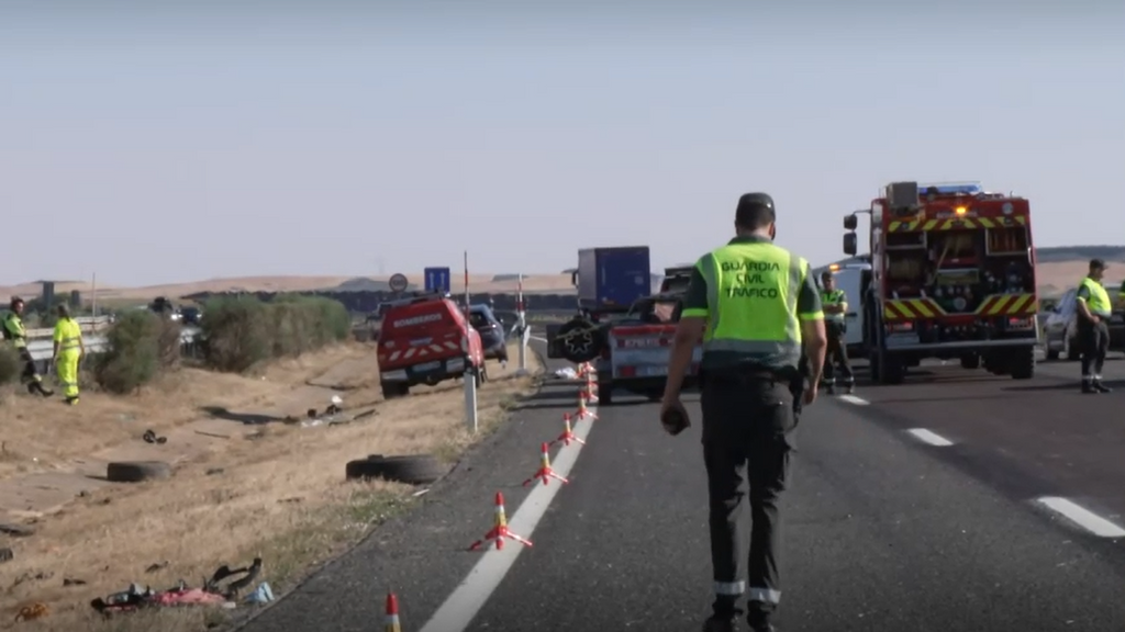 Una distracción, posible causa del accidente en Palencia en el que ha muerto un conocido bodeguero vallisoletano, su mujer y sus hijos