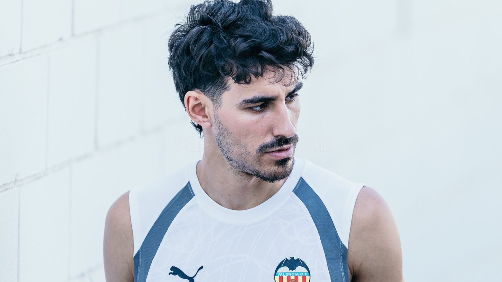 André Almeida entrenando con el Valencia CF