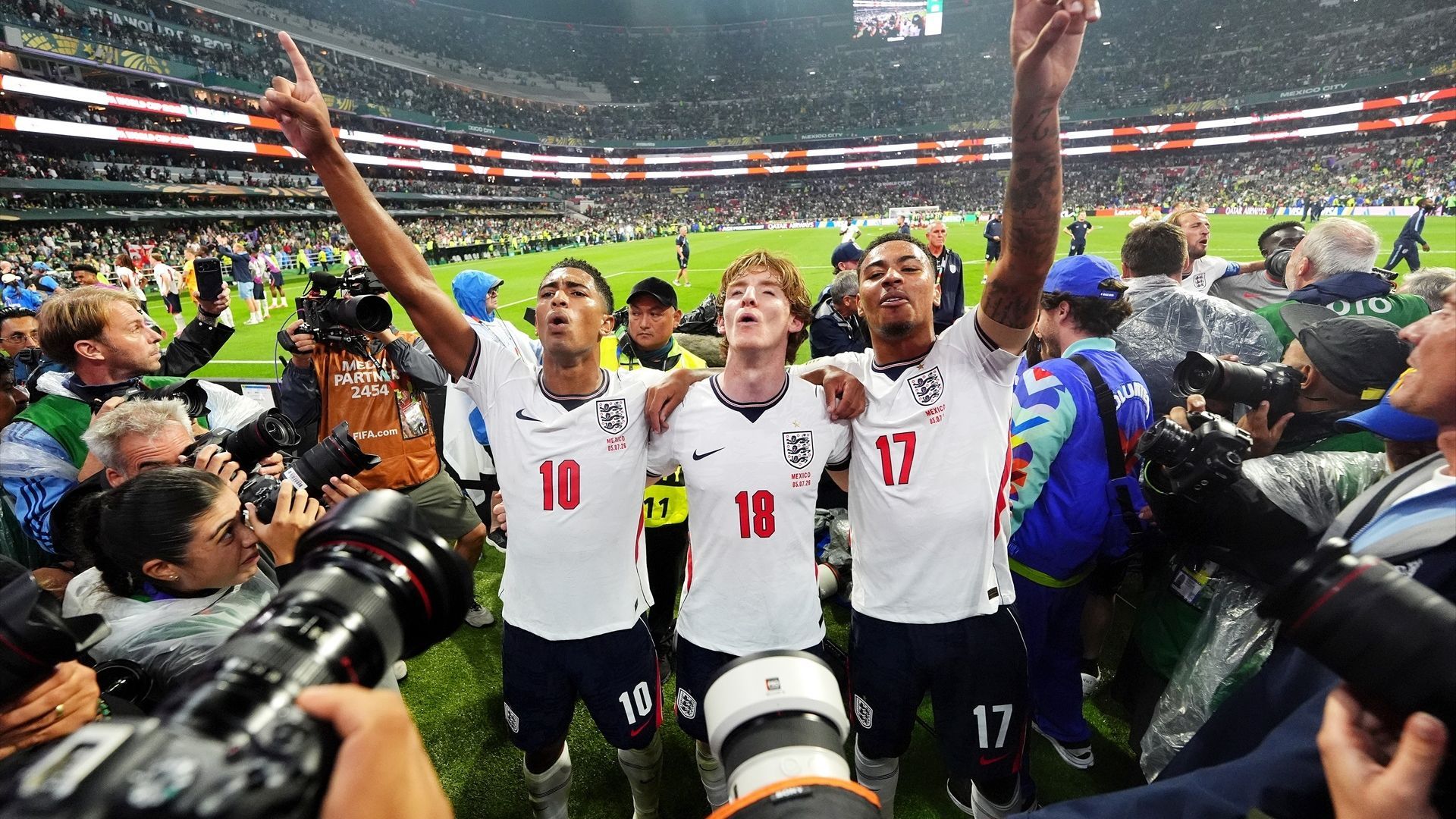 Jude Bellingham celebrea el pase ante México