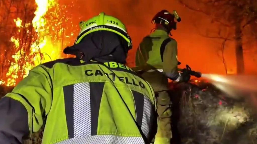 Los incendios que ponen en alerta a España: de la devastación en Cataluña a los cientos de desalojos en Cádiz