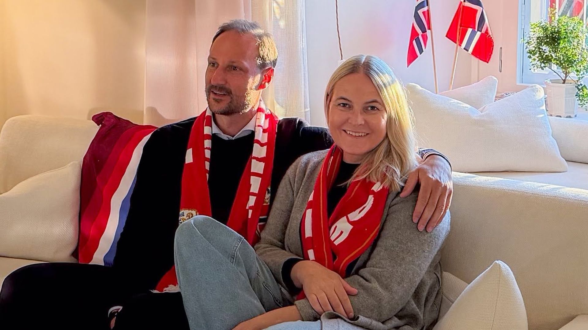 Los príncipes Haakon y Mette-Marit de Noruega en Palacio Los príncipes Haakon y Mette-Marit de Noruega en Palacio