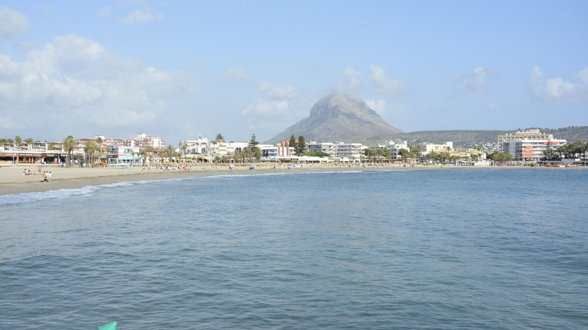 Muere una joven de 36 años de Denia tras ser arrollada por un barco que había alquilado con sus amigos en Jávea Muere una joven de 36 años de Denia tras ser arrollada por un barco que había alquilado con sus amigos en Jávea
