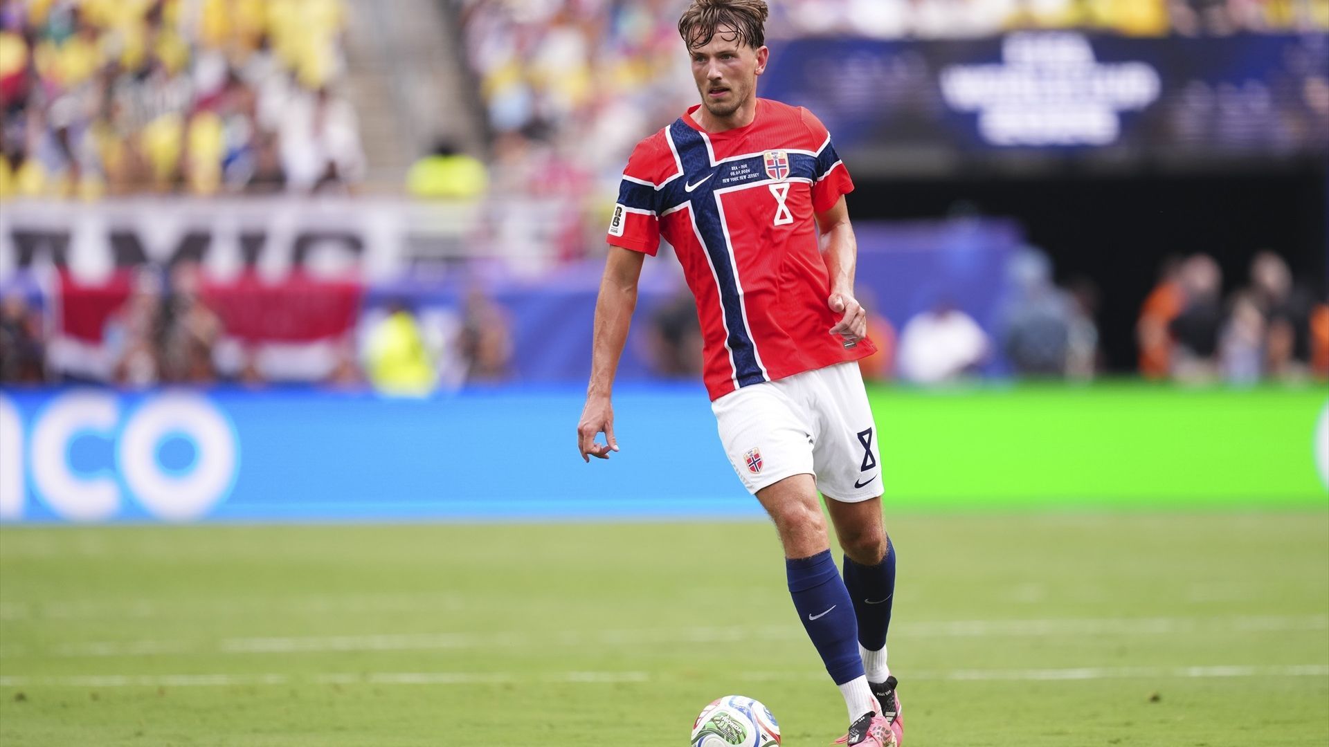 Sander Berge, durante el Brasil-Noruega