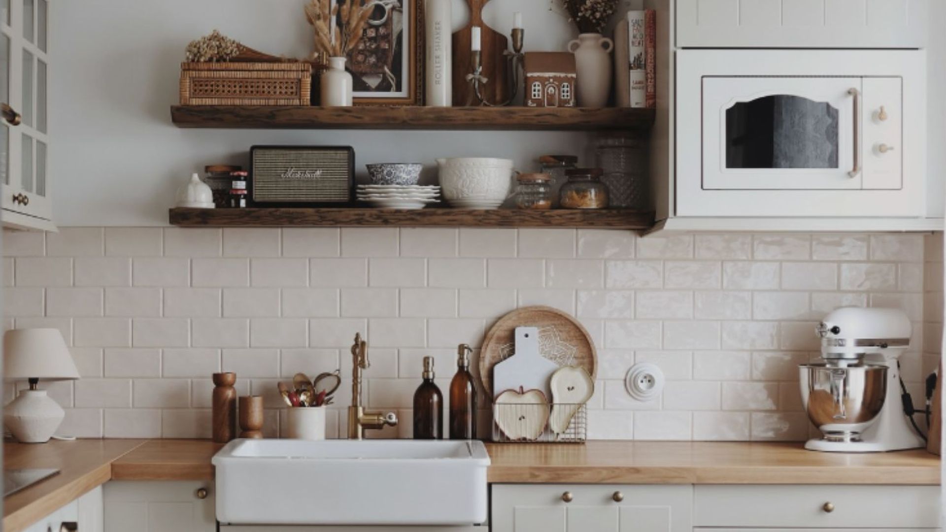 Una cocina pequeña no debe significar 'caos' Una cocina pequeña no debe significar 'caos'