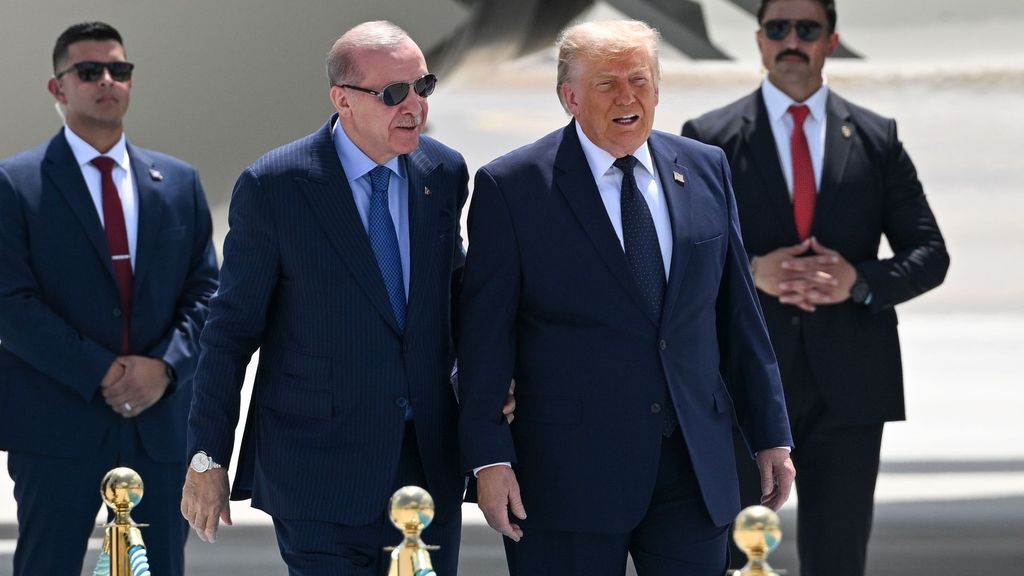 Donald Trump aterriza en la cumbre de la OTAN reivindicando el aumento del gasto militar de los aliados
