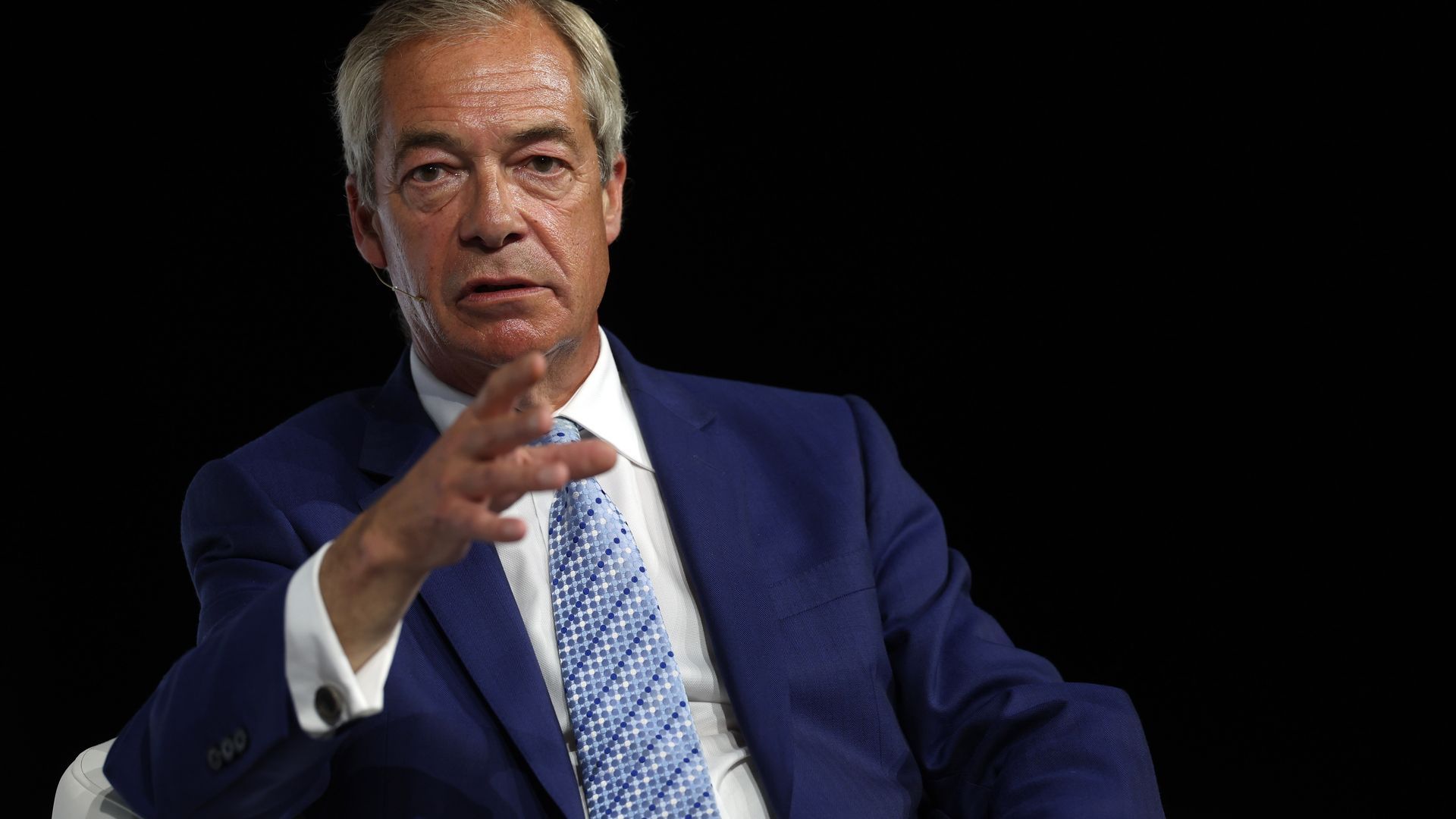 El líder ultraderechista británico Nigel Farage dimite de su escaño y fuerza elecciones El líder ultraderechista británico Nigel Farage dimite de su escaño y fuerza elecciones
