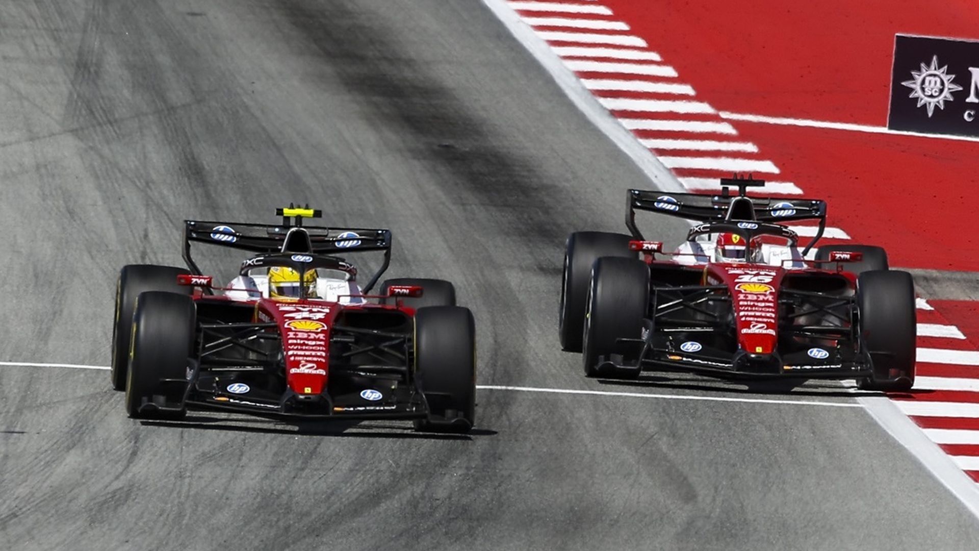 Lewis Hamilton y Charles Leclerc durante el Gran Premio de Cataluña esta temporada Lewis Hamilton y Charles Leclerc durante el Gran Premio de Cataluña esta temporada