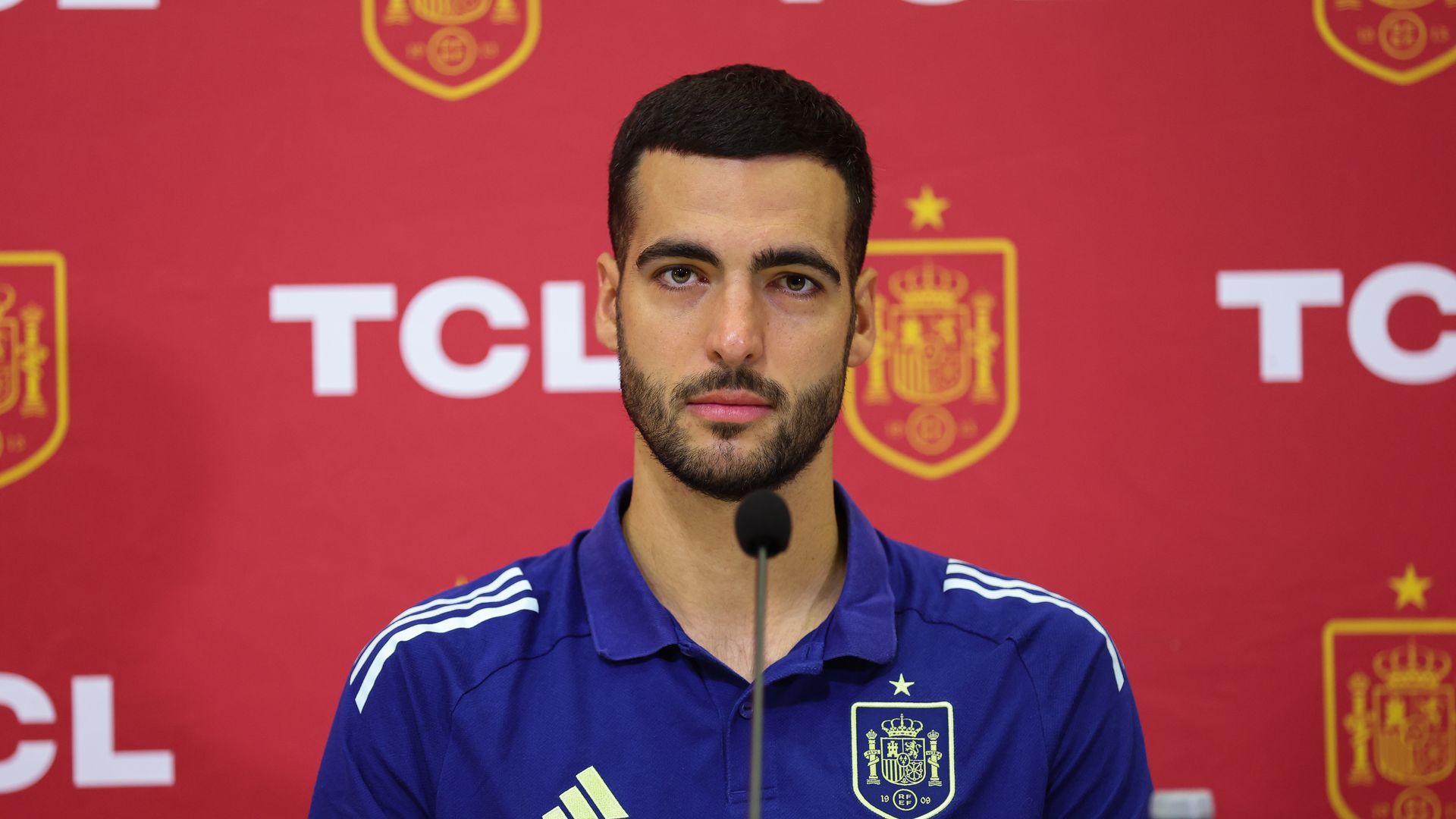 Mikel Merino en rueda de prensa