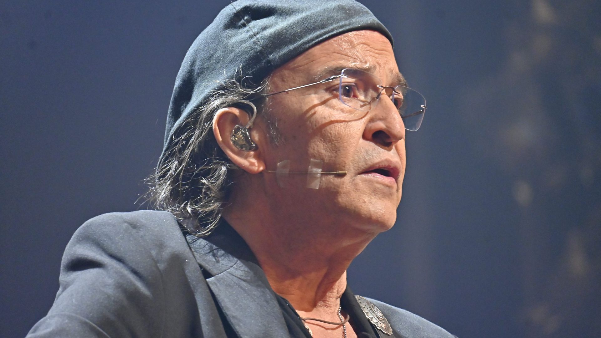 Álvaro Urquijo, compositor, cantante y guitarrista español, y líder de la banda Los Secretos Álvaro Urquijo, compositor, cantante y guitarrista español, y líder de la banda Los Secretos