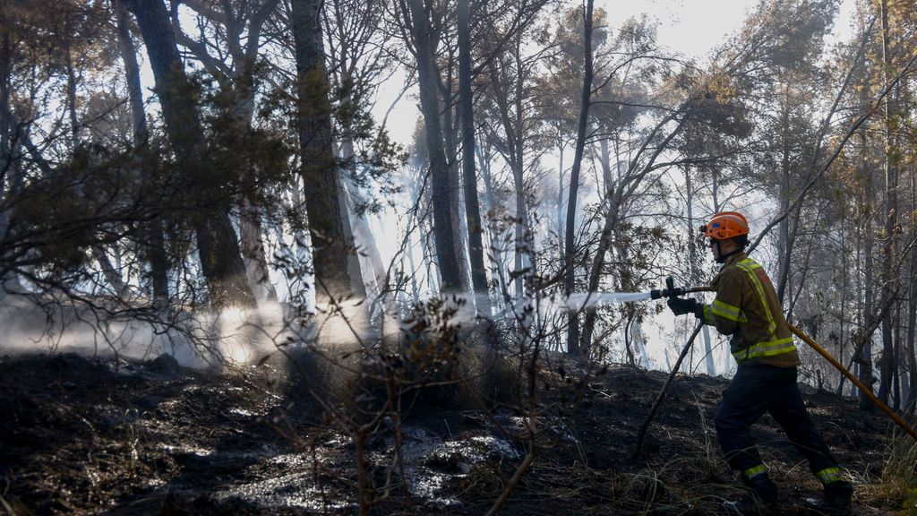 Los incendios no dan tregua en Cataluña: fuegos activos en Aiguamúrcia , Gavà y Navarcles y nivel 4 de alerta para este jueves