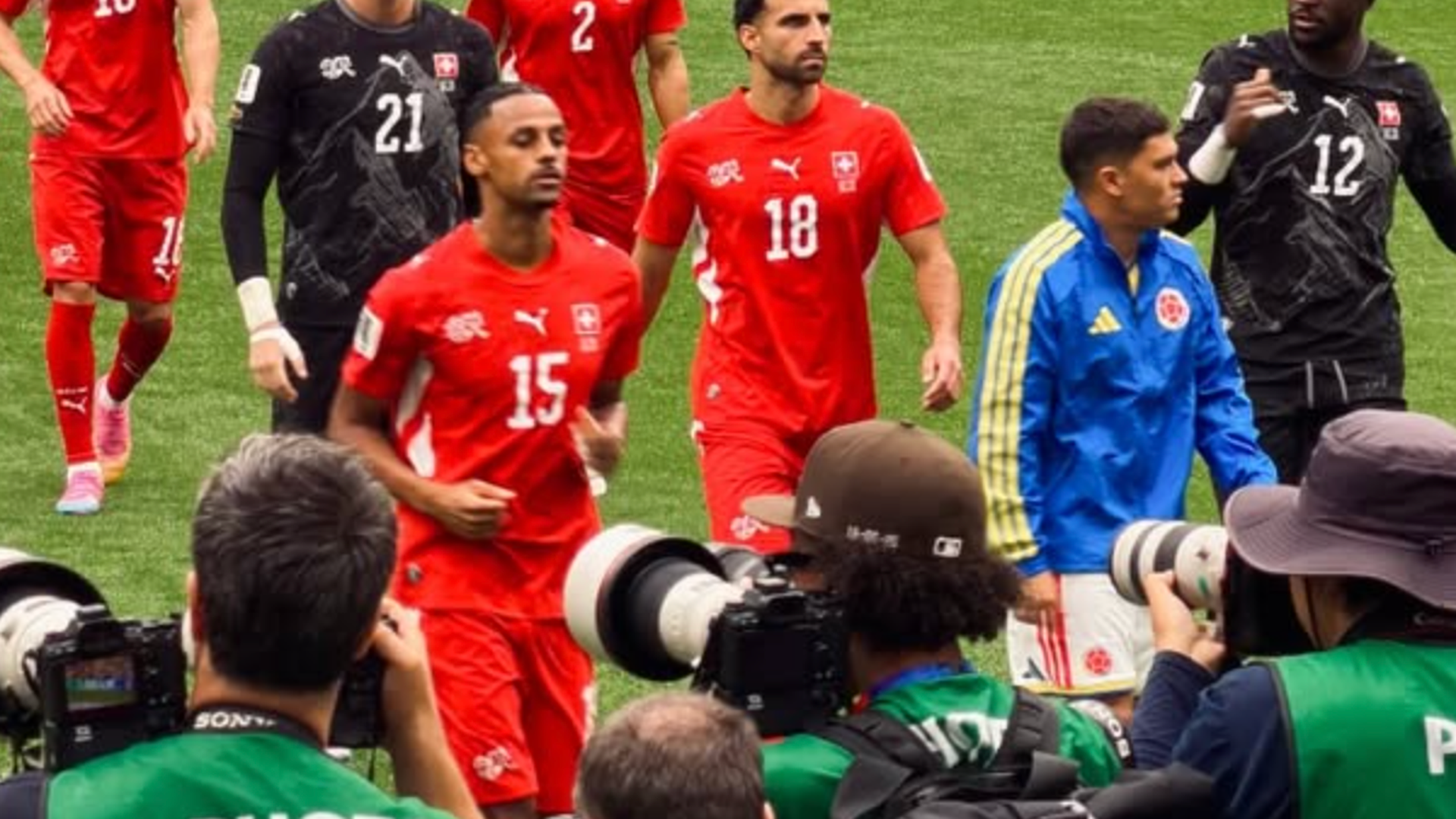 Eray Cömert con Suiza Eray Cömert con Suiza