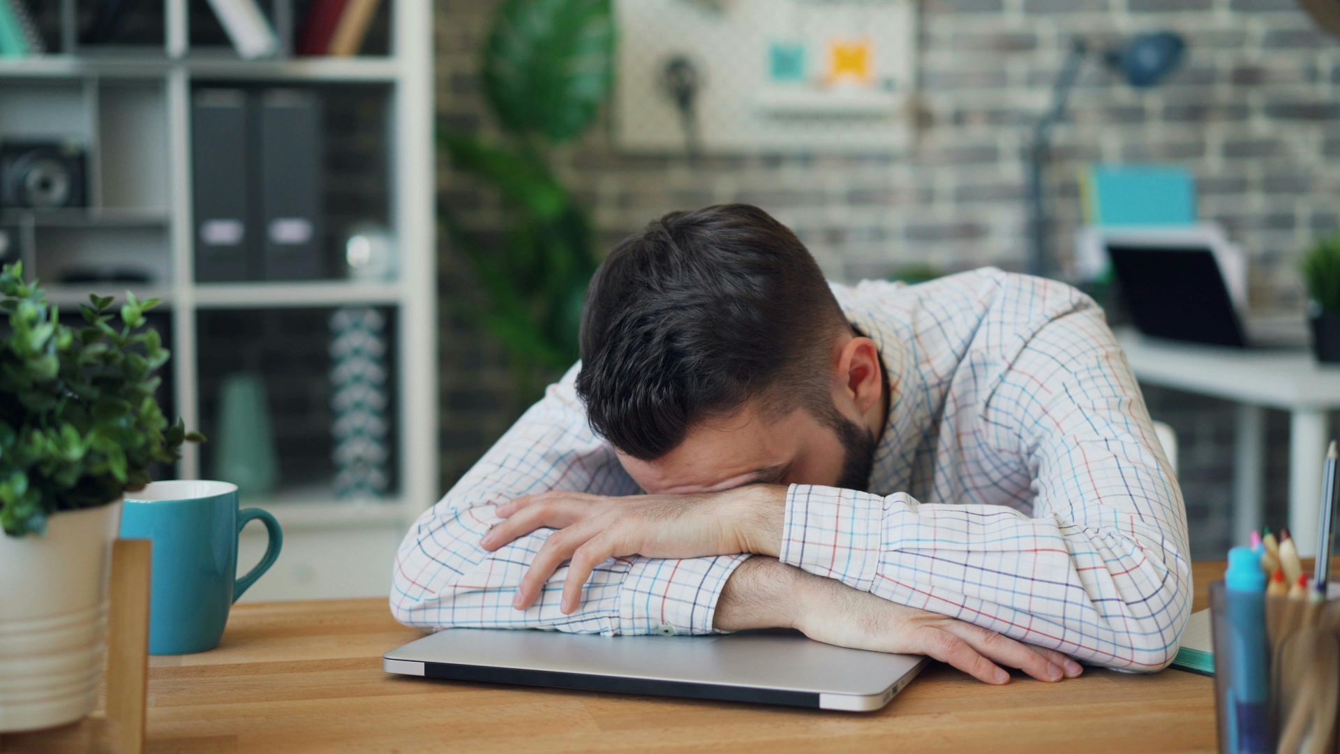 hombre cansado energia pexels hombre cansado energia pexels
