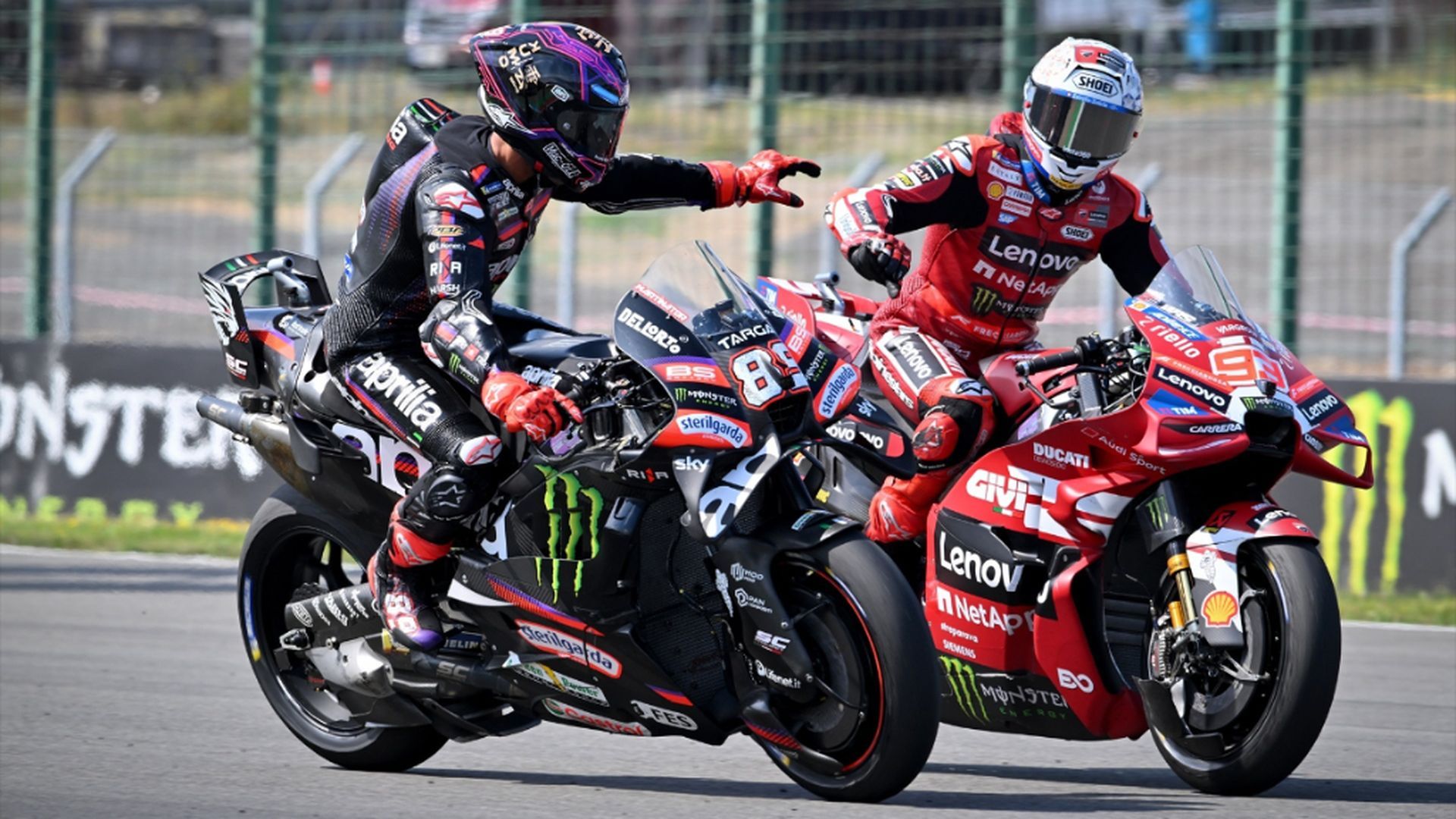Jorge Martín y Marc Márquez, en Assen