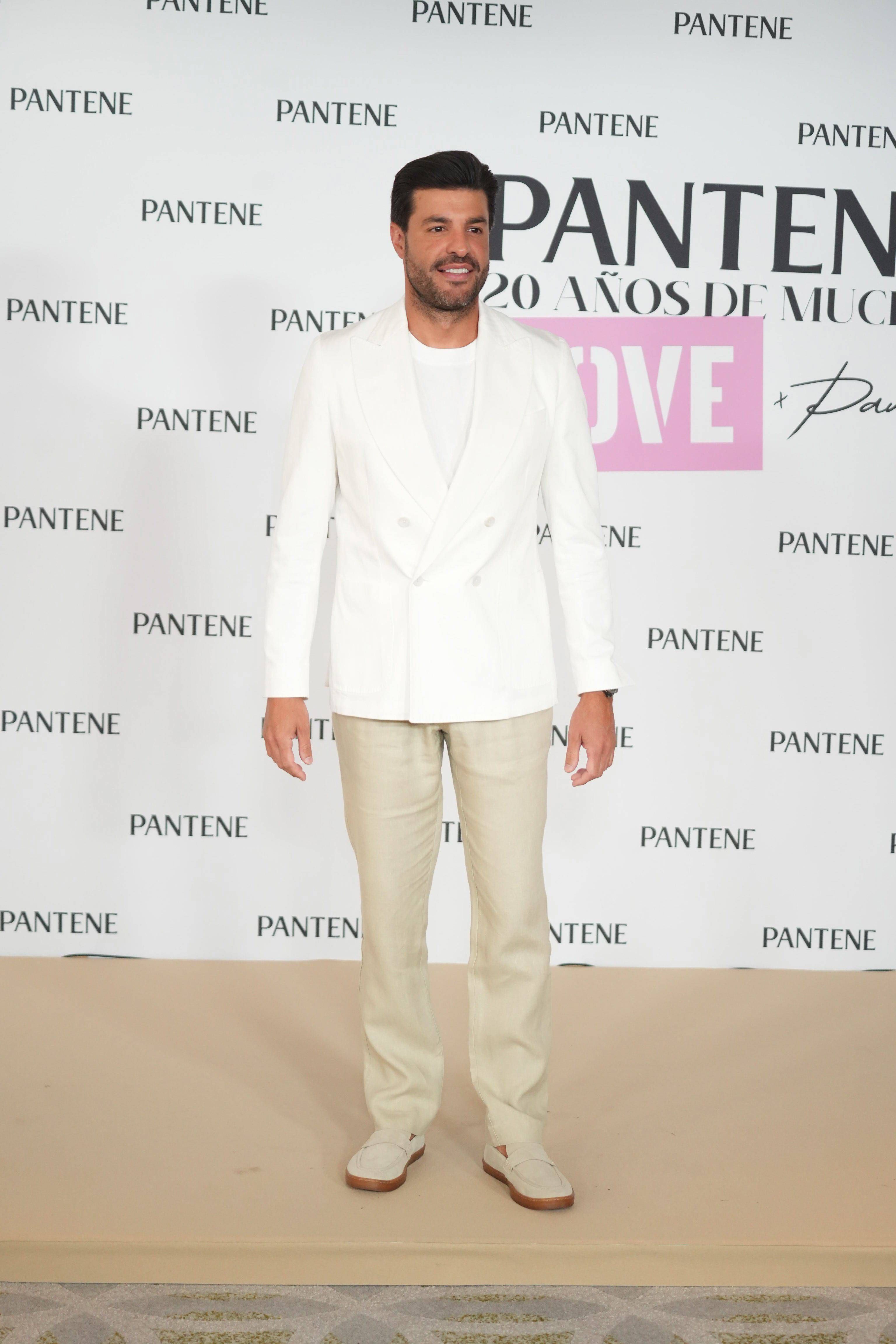 Miguel Torres, en el photocall de la fiesta de Pantene