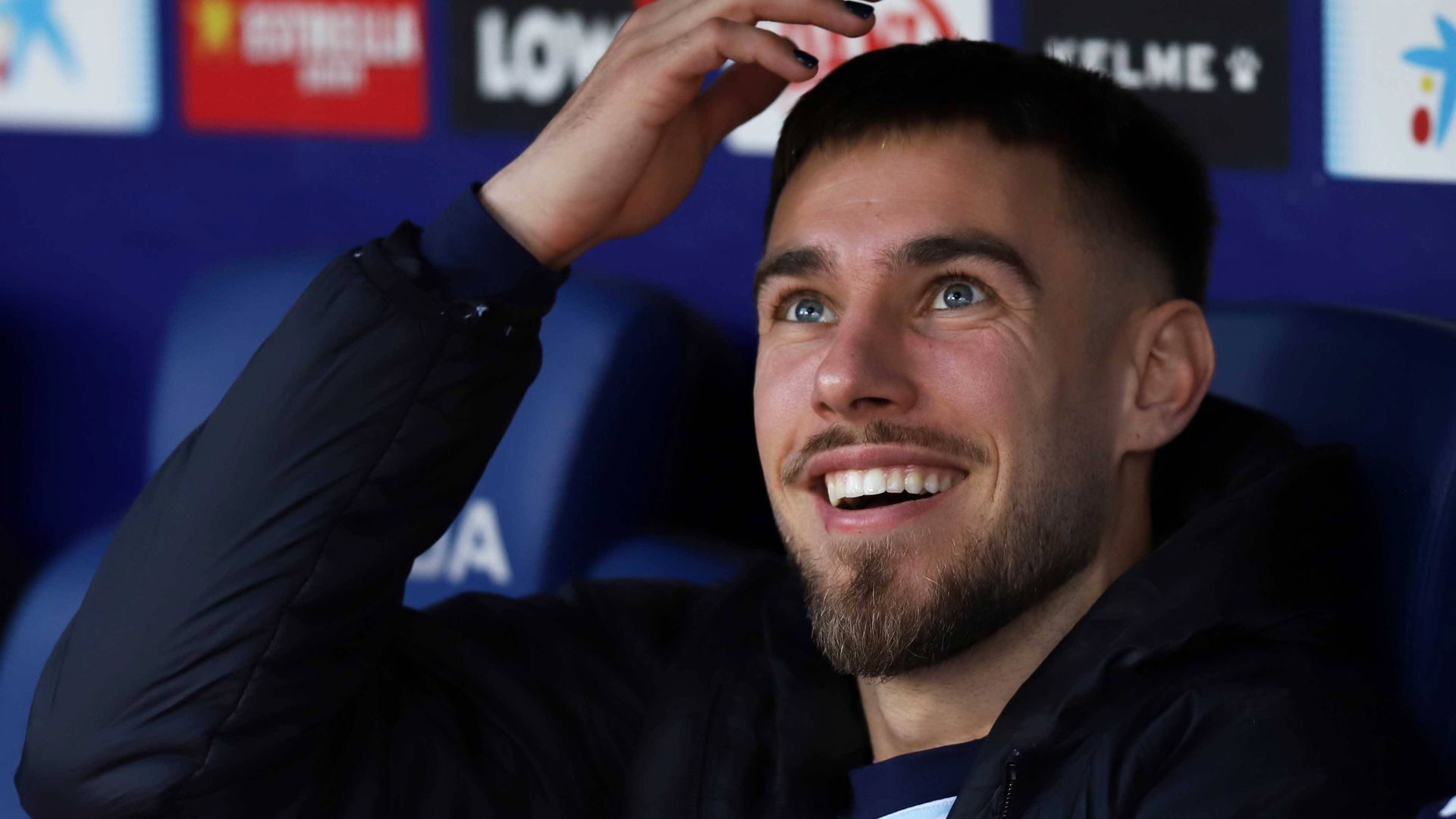 Óscar Mingueza, en el banquillo del Celta Óscar Mingueza, en el banquillo del Celta