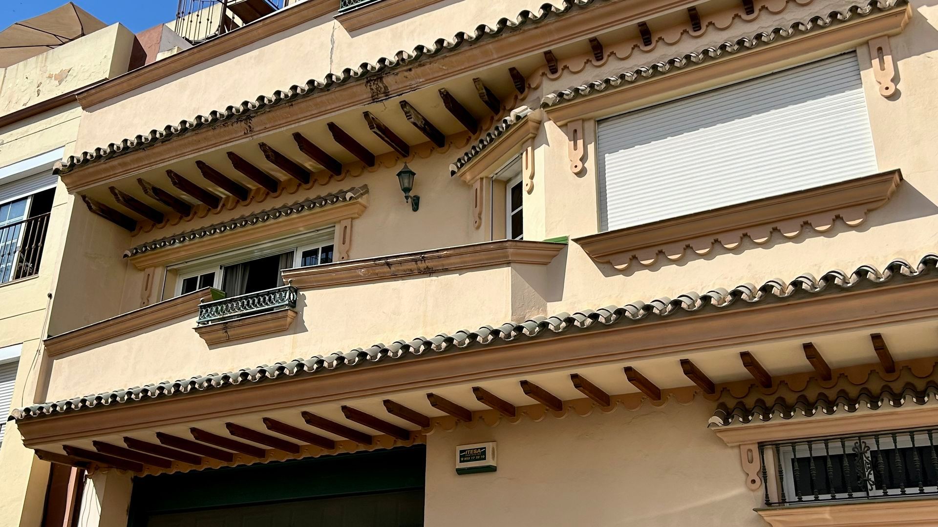 Vivienda en la que han aparecido los cuerpos de dos mujeres en Mijas, Málaga Vivienda en la que han aparecido los cuerpos de dos mujeres en Mijas, Málaga