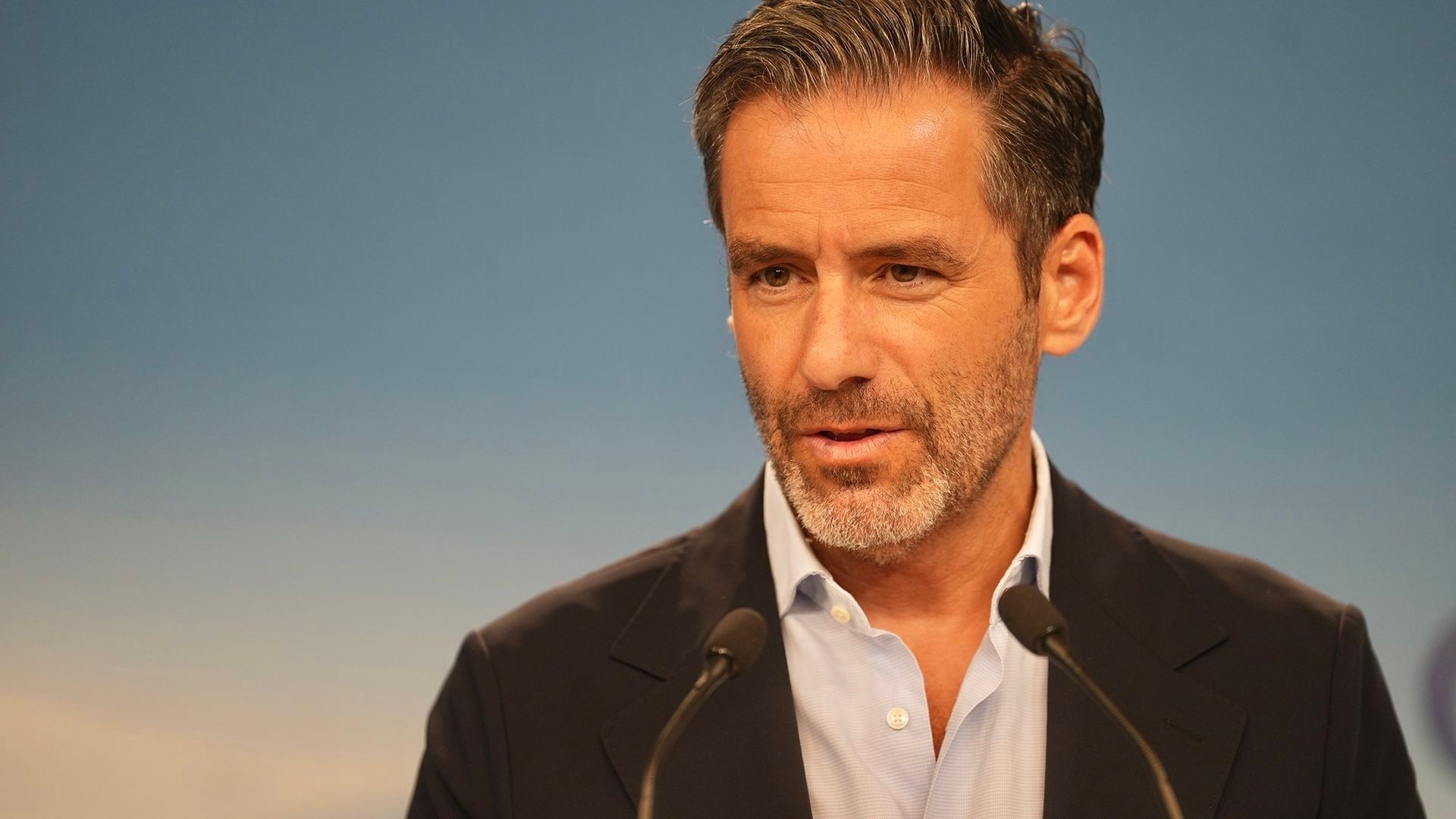Borja Sémper, sobre las palabras de Feijóo al referirse al absentismo como “un cáncer”: "Convendría tener cautela a la hora de hacer ciertas comparaciones” Borja Sémper, sobre las palabras de Feijóo al referirse al absentismo como “un cáncer”: "Convendría tener cautela a la hora de hacer ciertas comparaciones”