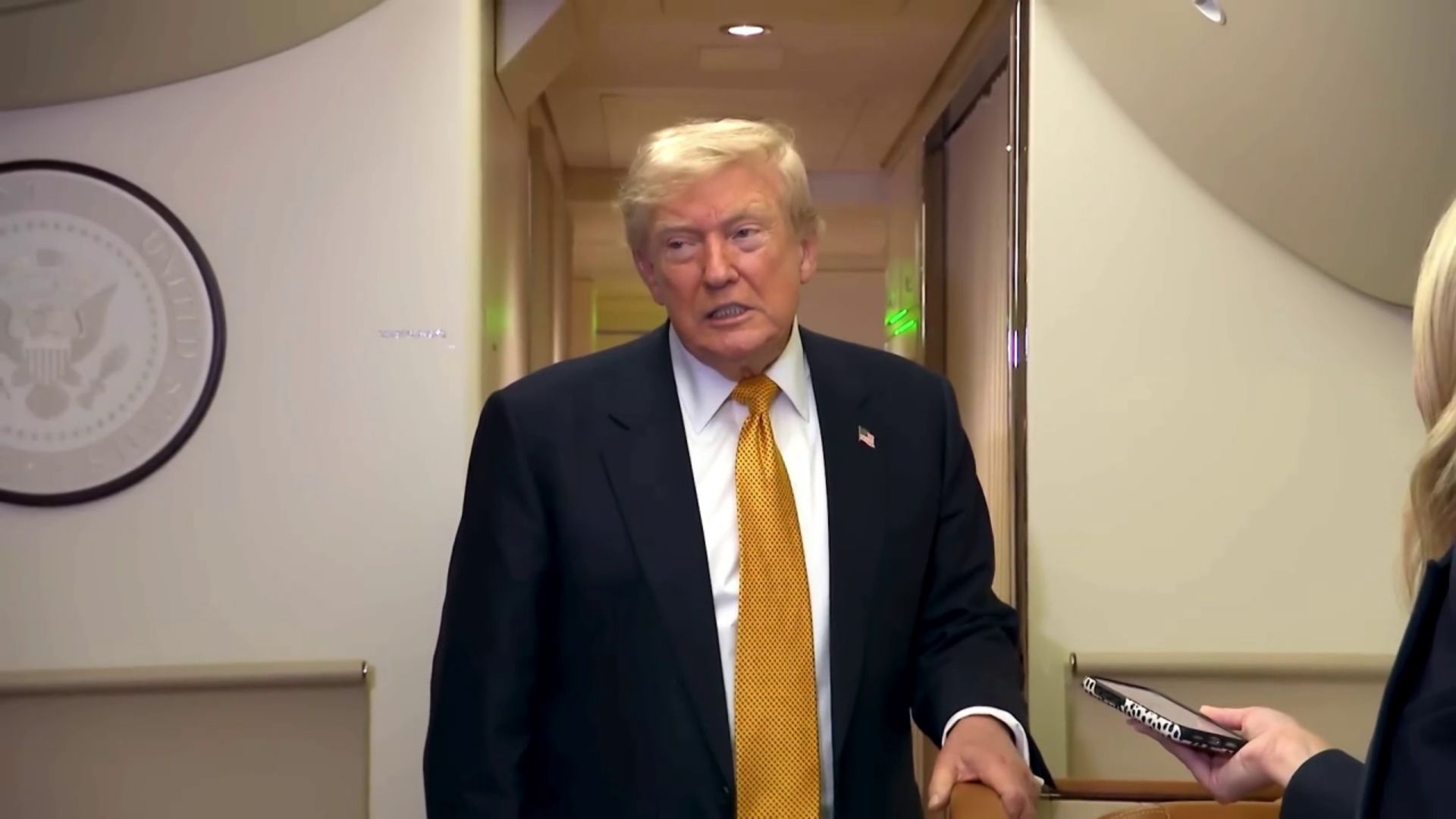 Cambio de tono Trump con España