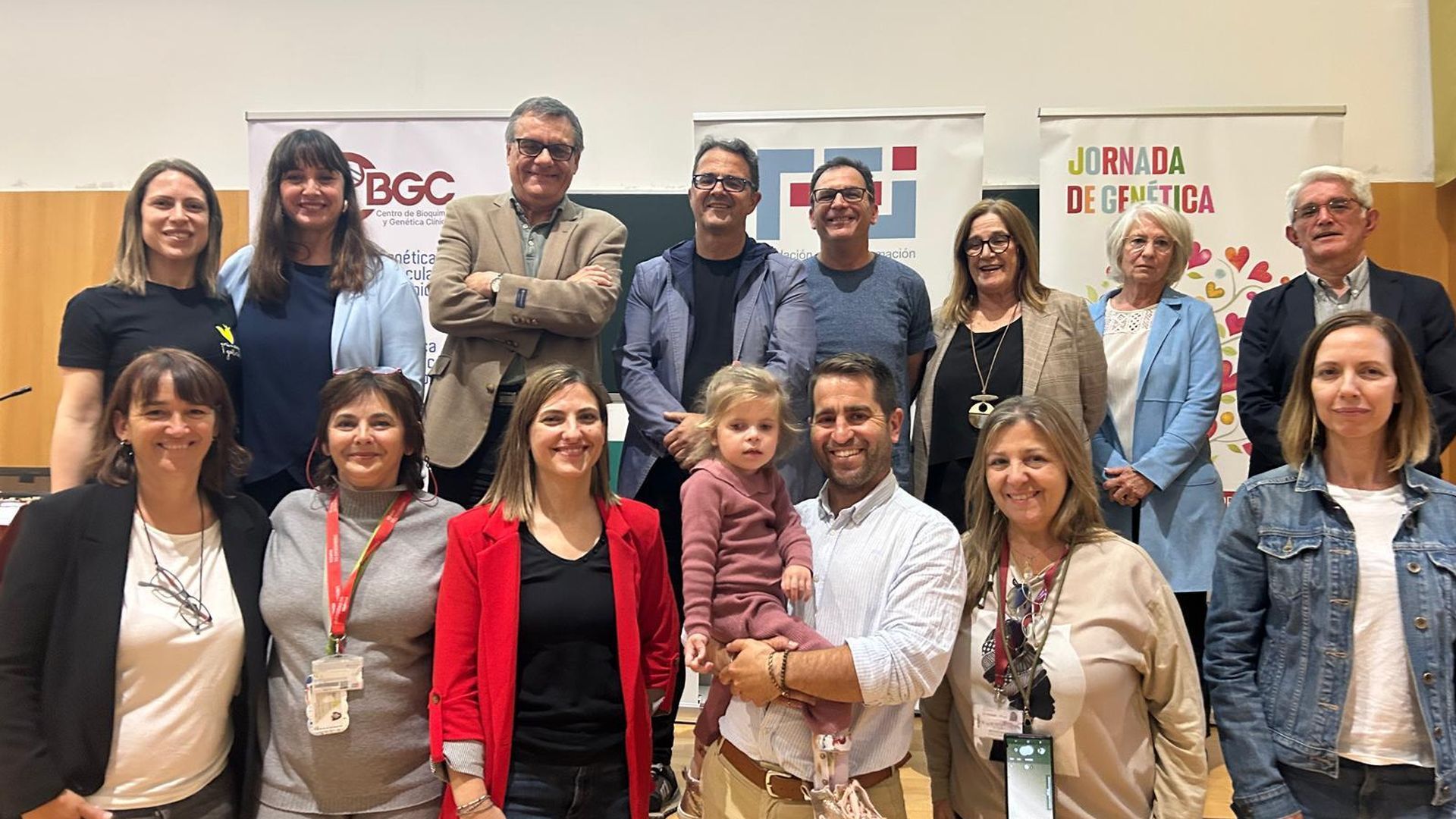 Gabriela junto a investigadores de la Universidad de Murcia