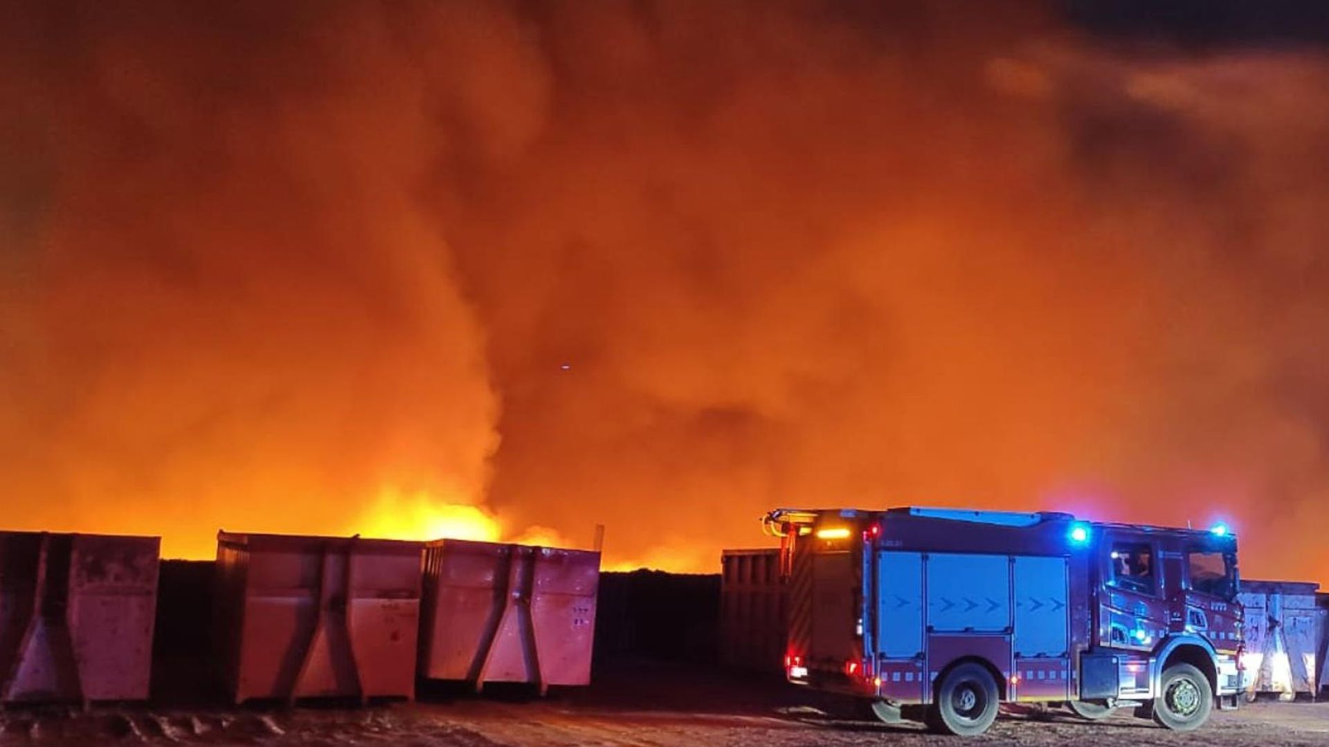 Los Bomberos de la Generalitat dan por estabilizados los seis incendios forestales que permanecen activos en Cataluña Los Bomberos de la Generalitat dan por estabilizados los seis incendios forestales que permanecen activos en Cataluña