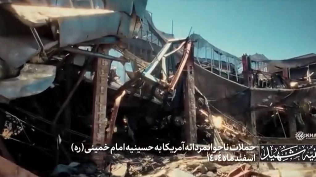 Teherán muestra la destrucción del edificio donde EEUU mató al líder iraní Alí Jameneí