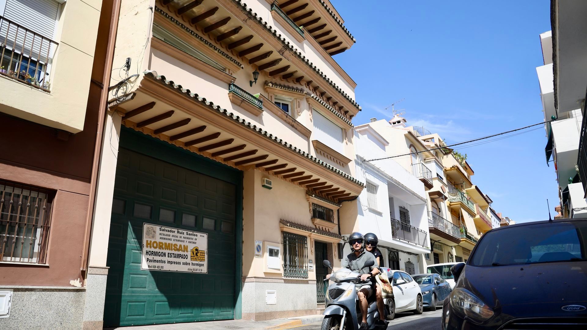 Vivienda de la calle Tulipán de Las Lagunas de Mijas donde se investiga el crimen de María y Patricia