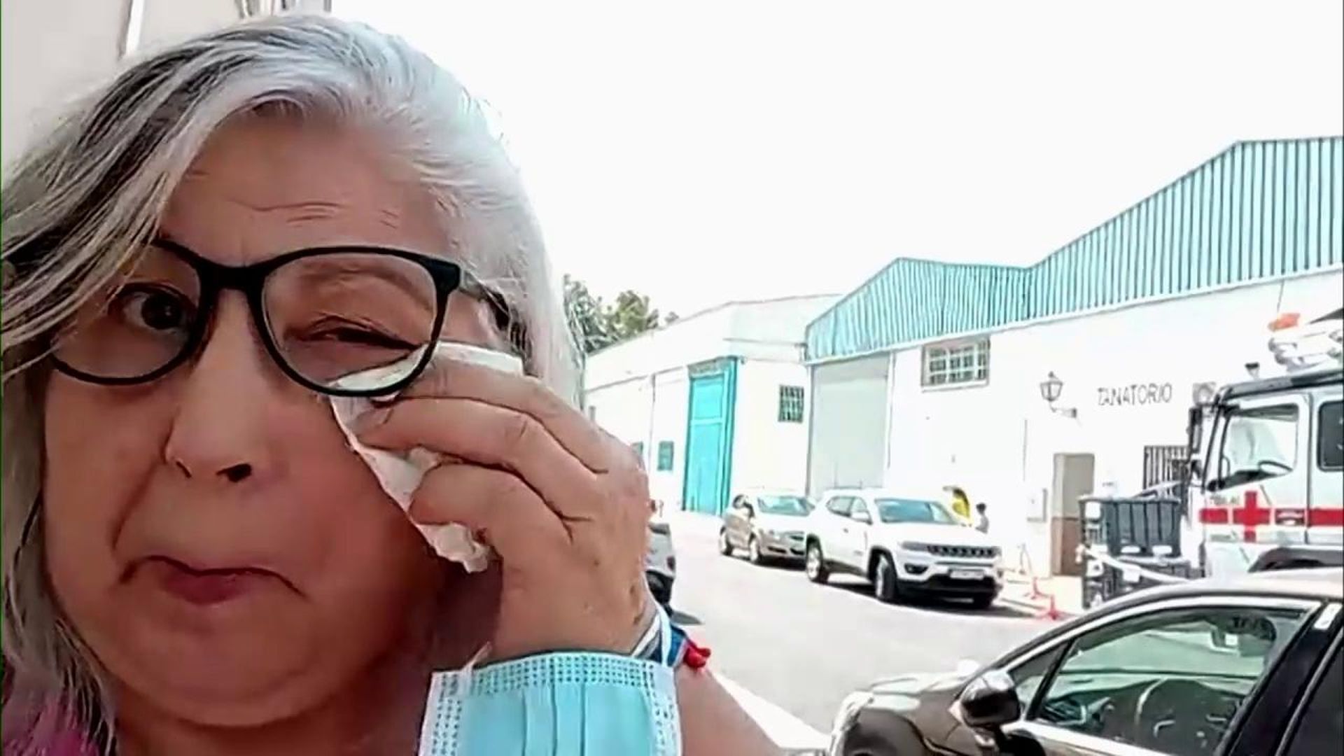 A María Teresa, uno de los 600 desalojados, se le saltan las lagrimas al recordar la noche en Los Gallardos: "Ponte en mi lugar" A María Teresa, uno de los 600 desalojados, se le saltan las lagrimas al recordar la noche en Los Gallardos: "Ponte en mi lugar"