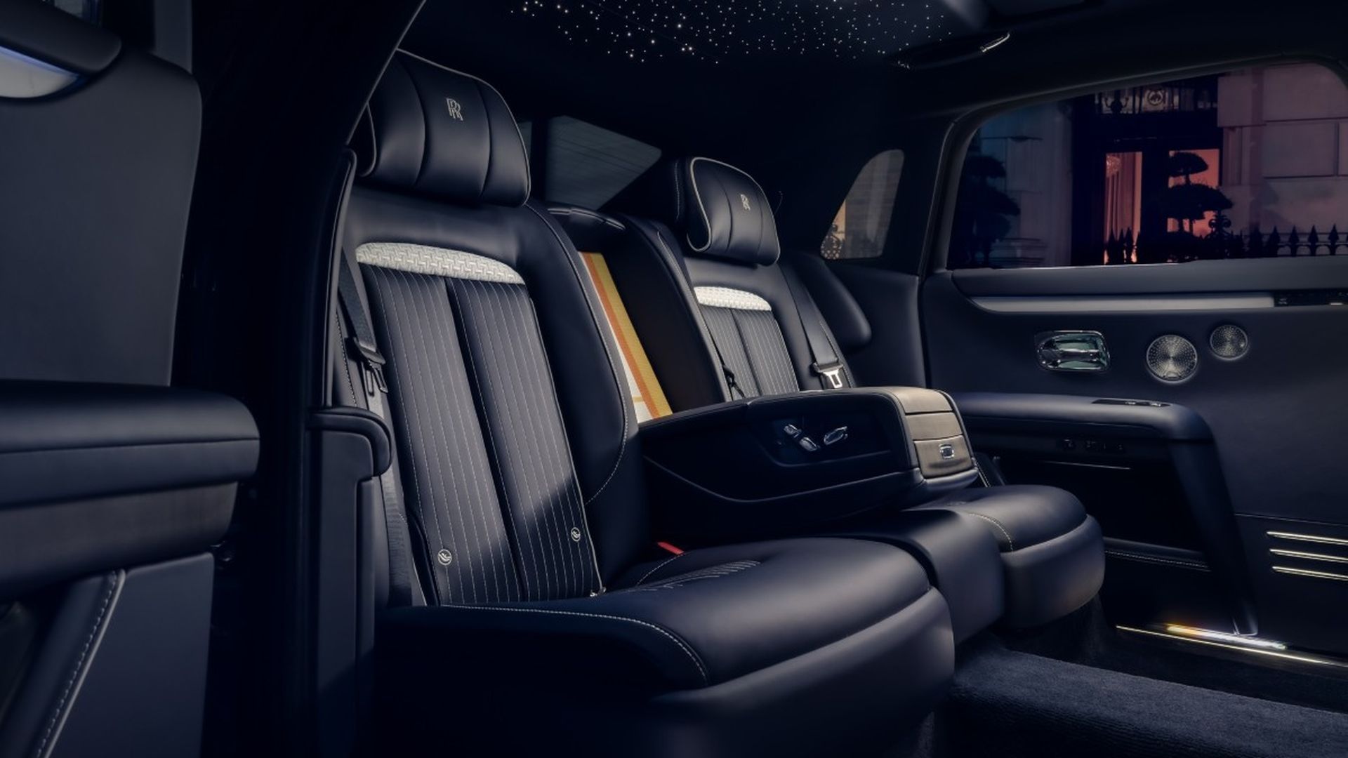 Asientos traseros del Rolls-Royce Ghost Savile Row