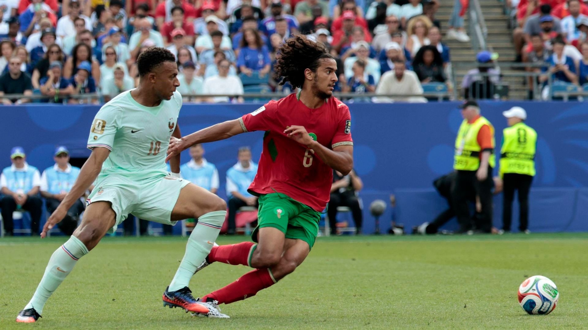 Ayyoub Bouaddi y Mbappé, durante el Marruecos - Francia del Mundial Ayyoub Bouaddi y Mbappé, durante el Marruecos - Francia del Mundial