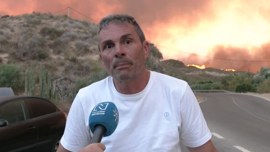 Francisco Gallardo, alcalde de Los Gallardos, Almería, en los primeros instantes del incendio: “Se nos escapa de las manos”