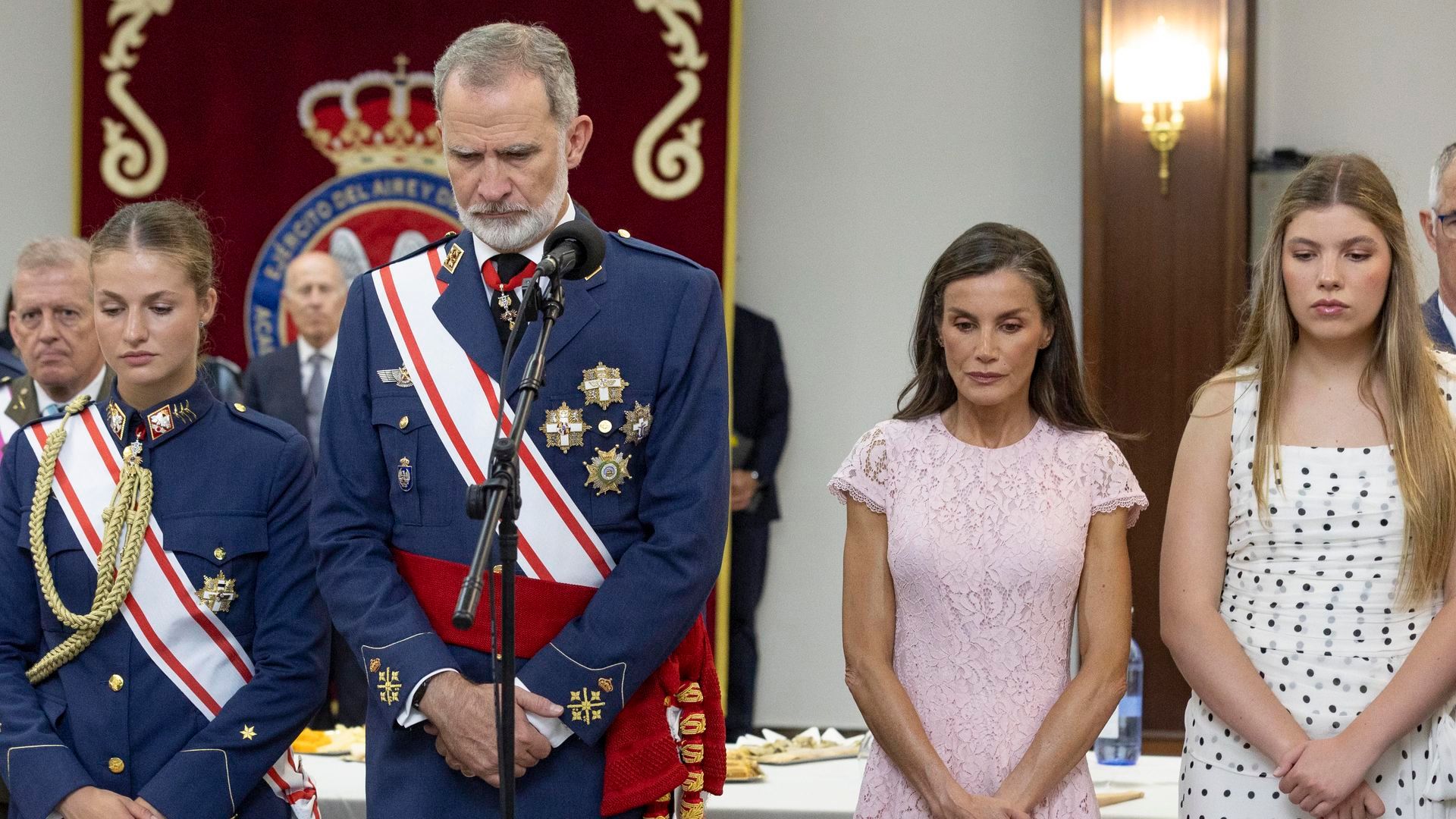 Los reyes, la princesa Leonor y la infanta Sofía