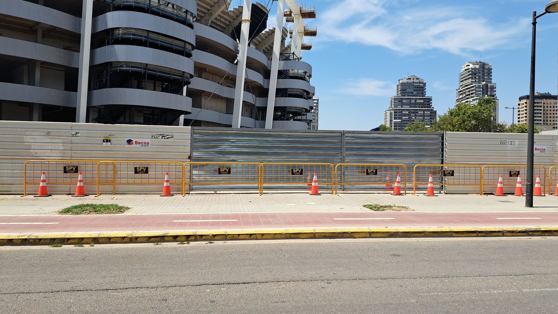 Nuevas puertas en el terciario del Nou Mestalla
