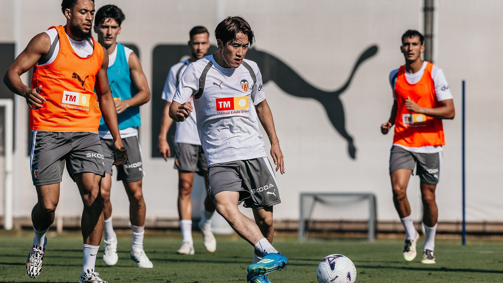 Sato entrenando en Paterna