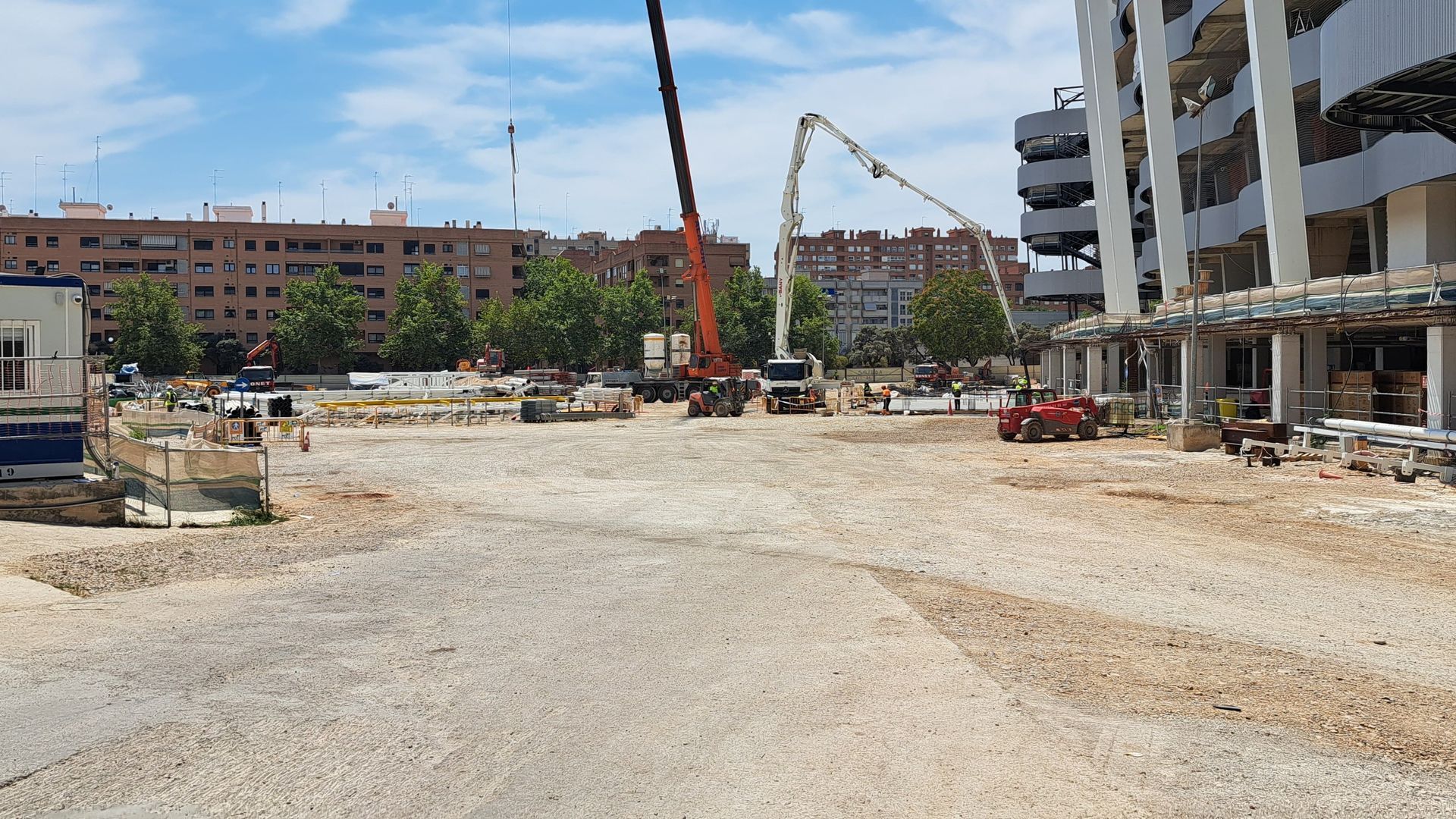 También siguen las obras en la otra parte del Nou Mestalla