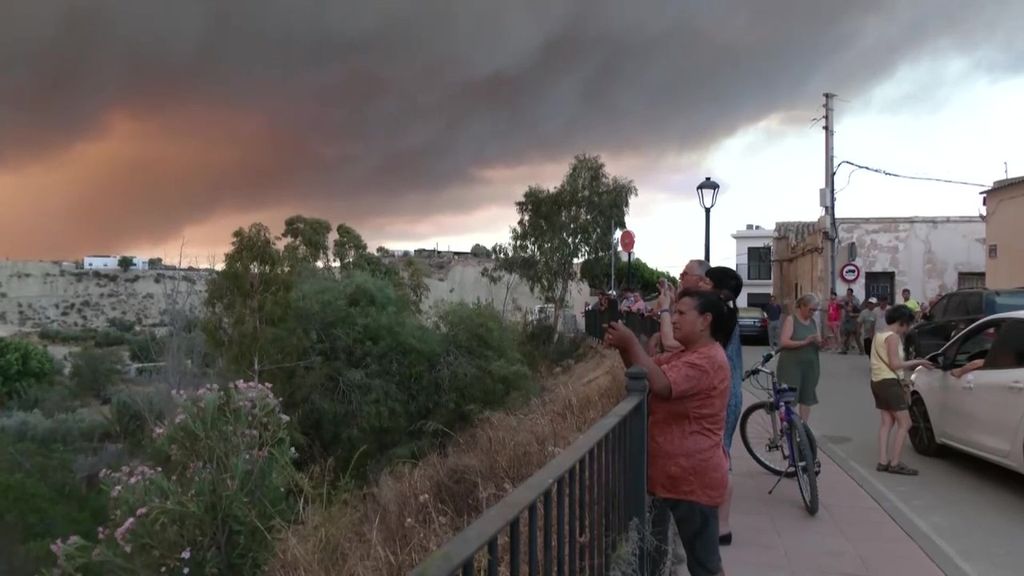 Unos vecinos fallecidos en el incendio de Los Gallardos rechazaron quedarse en casa de otros: "No les hicieron caso y fallecieron, ellos están vivos"