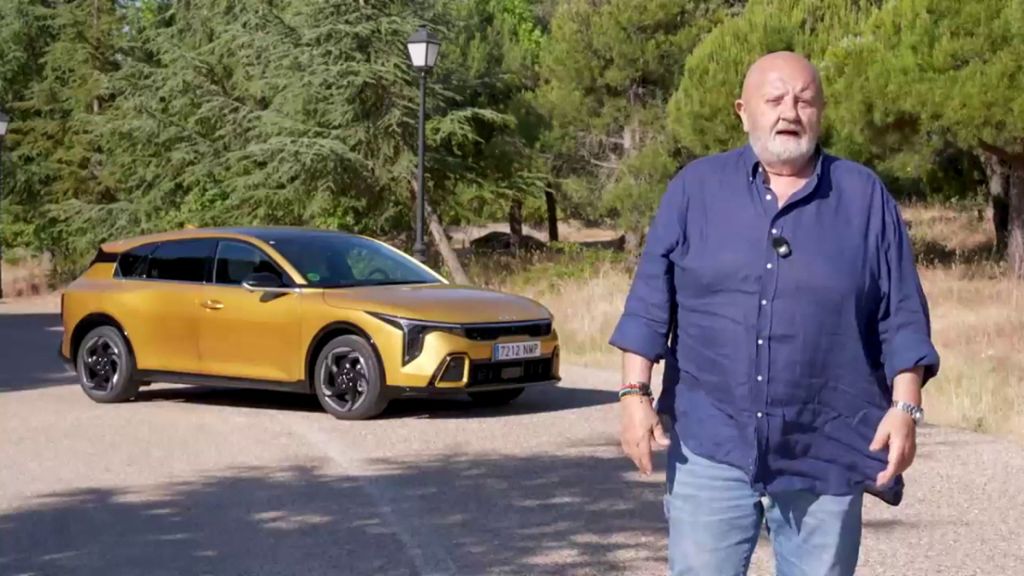 Gonzalo Serrano pone a prueba el Kia K4, el nuevo sedán con el que Kia quiere conquistar el mercado