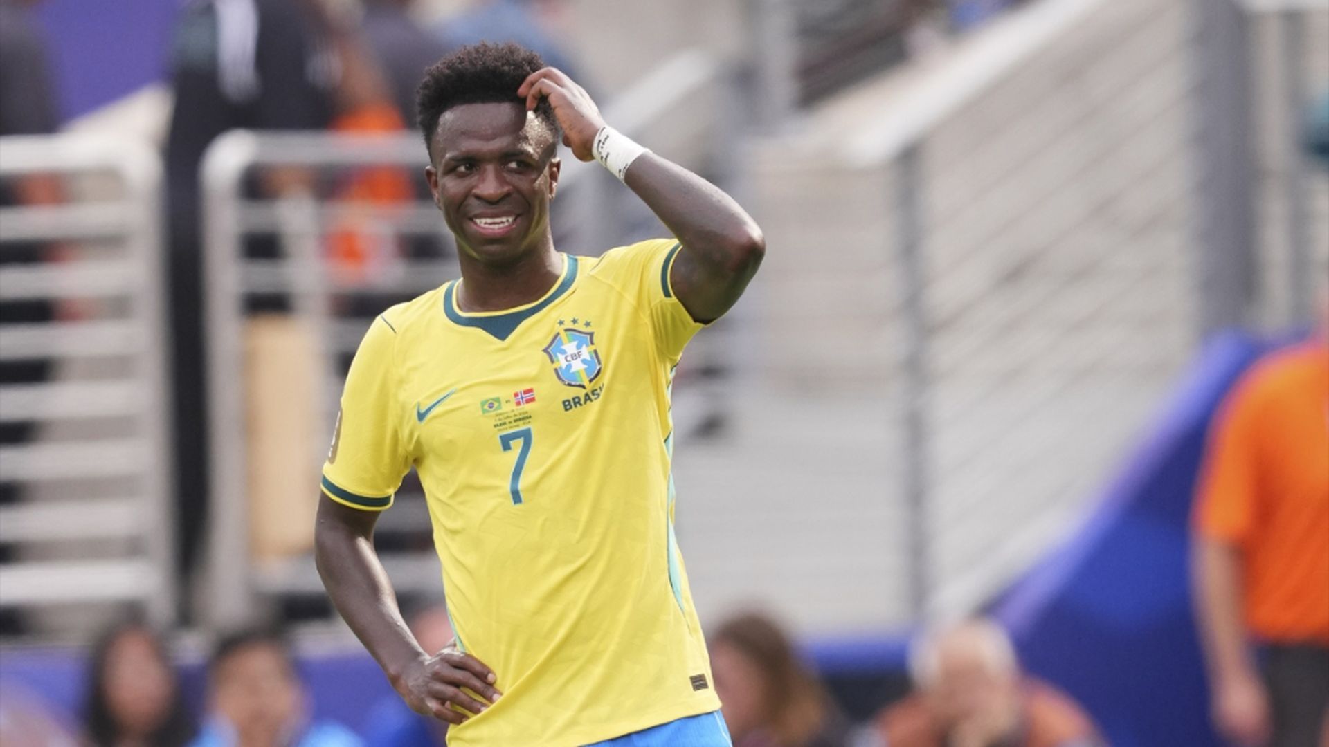 Vinicius, con Brasil Vinicius, con Brasil