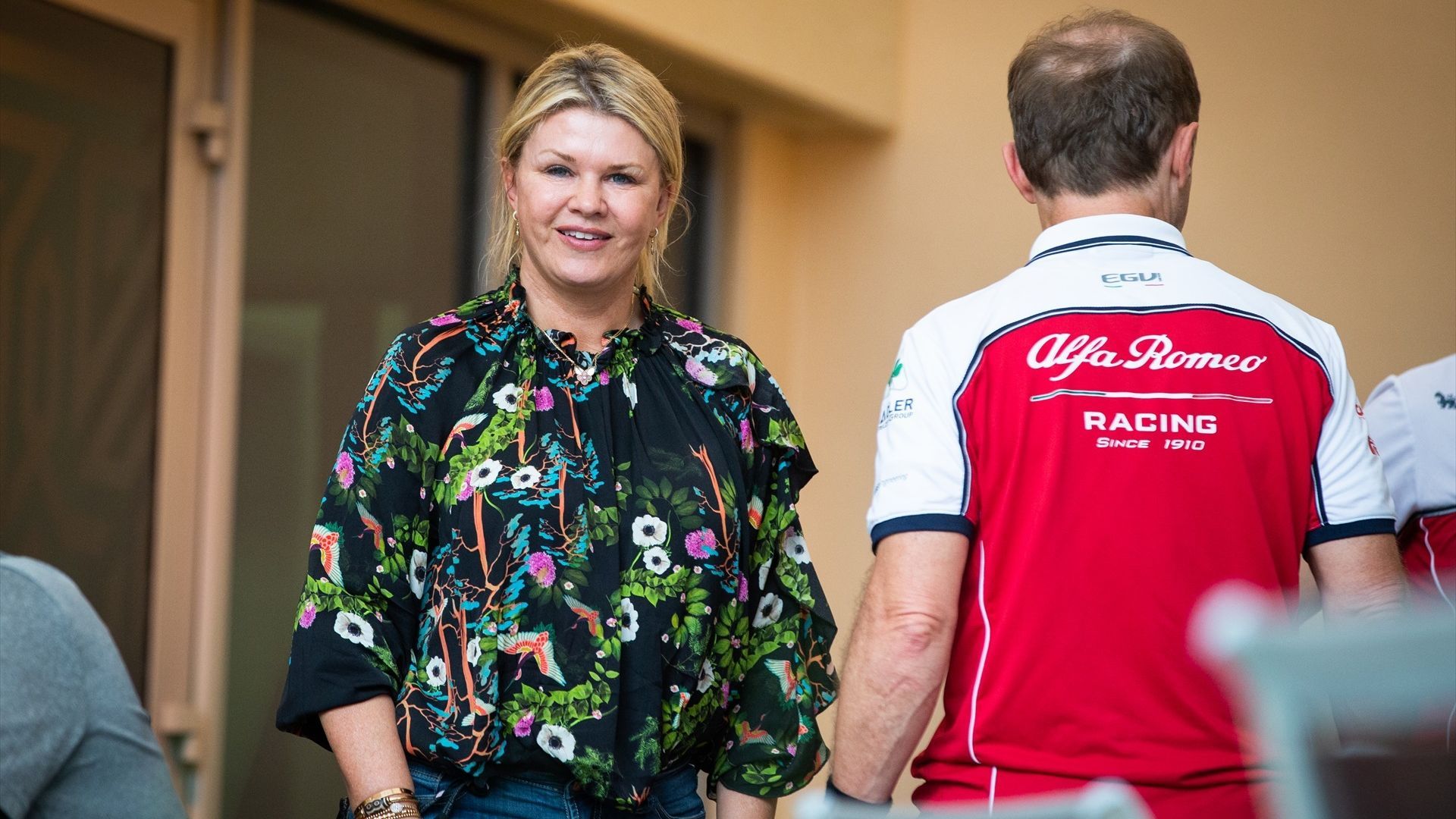 Corinna Schumacher sigue acompañando a su marido en su recuperación